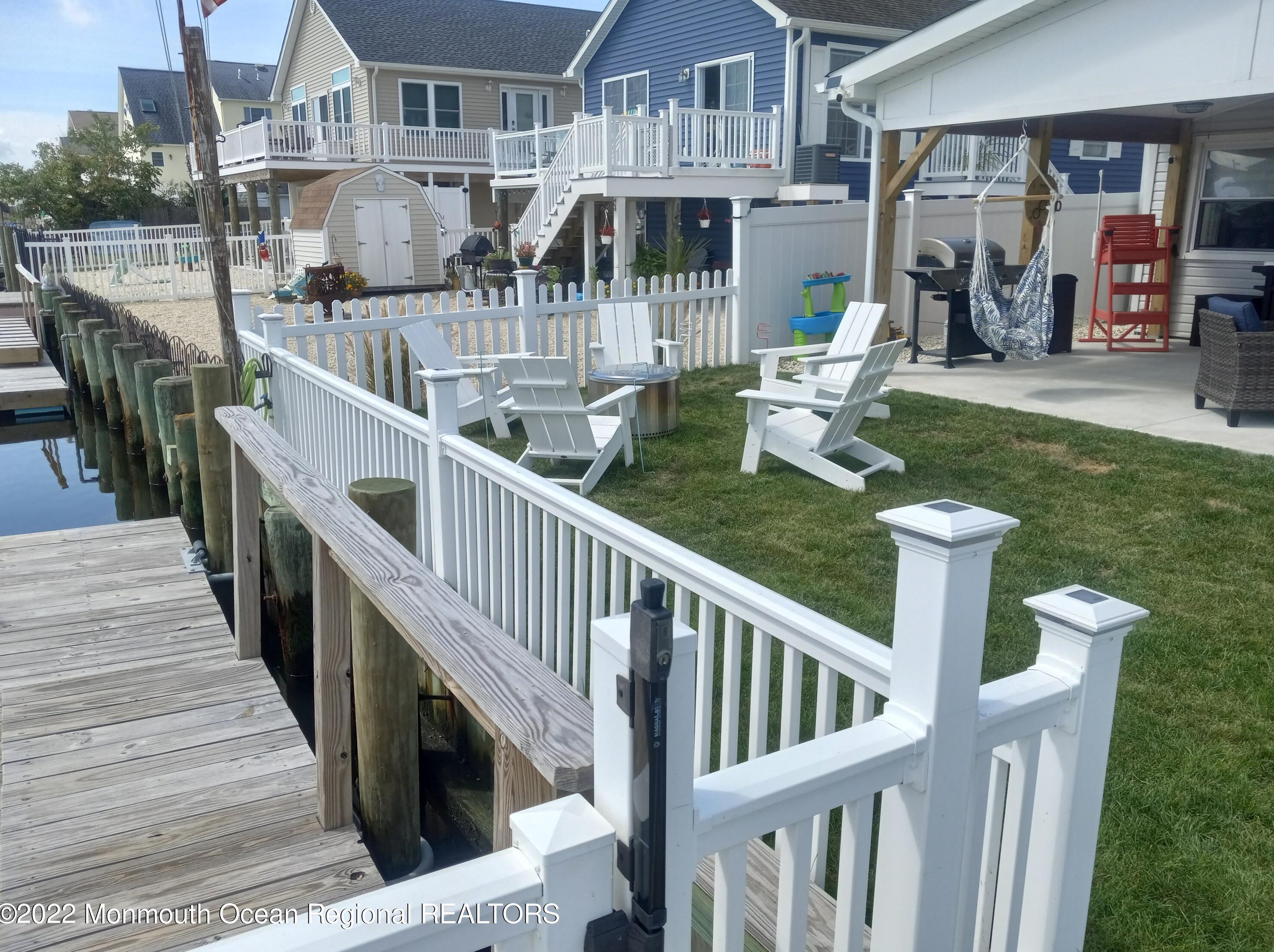 22 Ship Dr, Tuckerton NJ  08087-1520 exterior