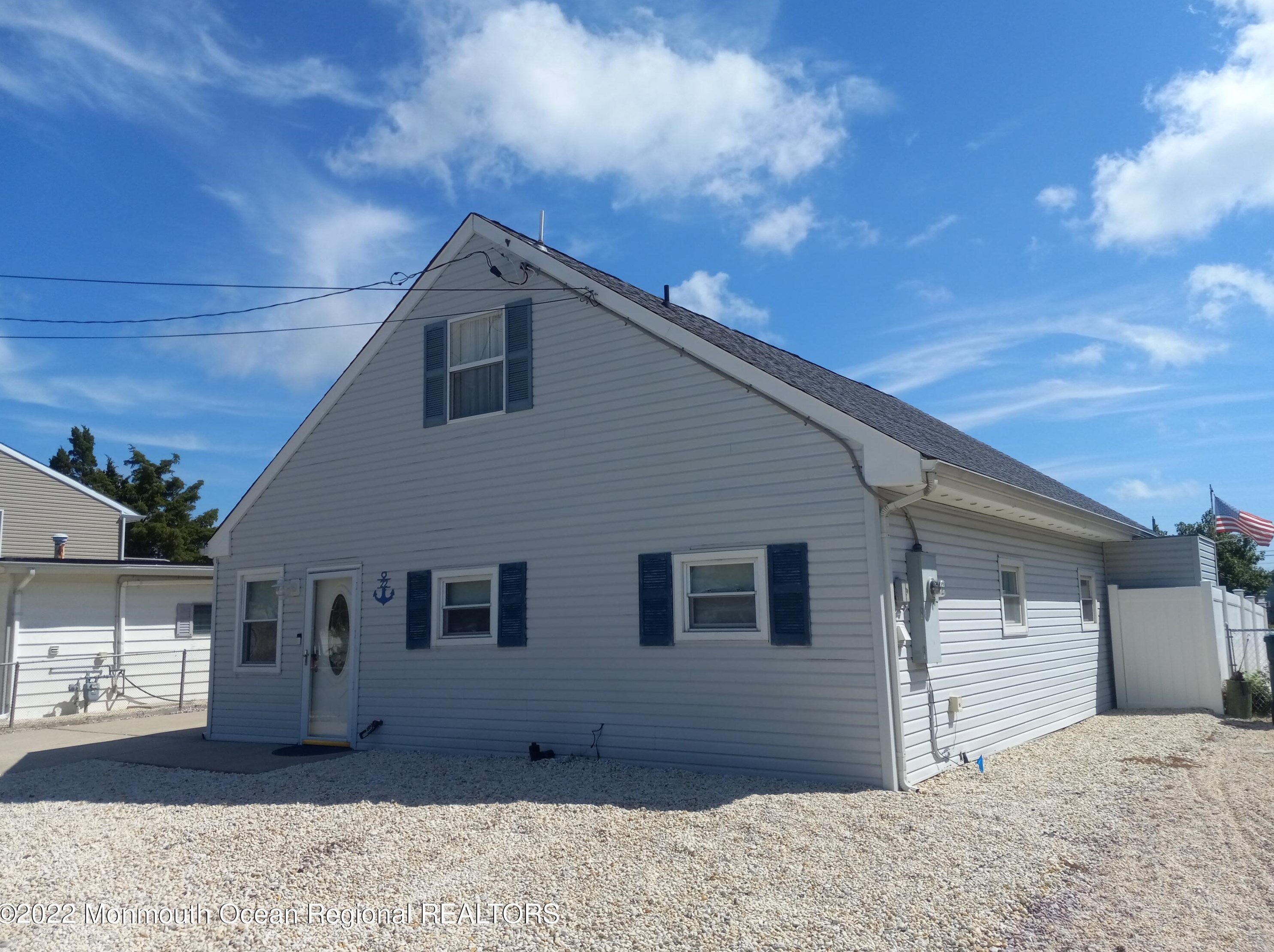22 Ship Dr, Tuckerton NJ  08087-1520 exterior