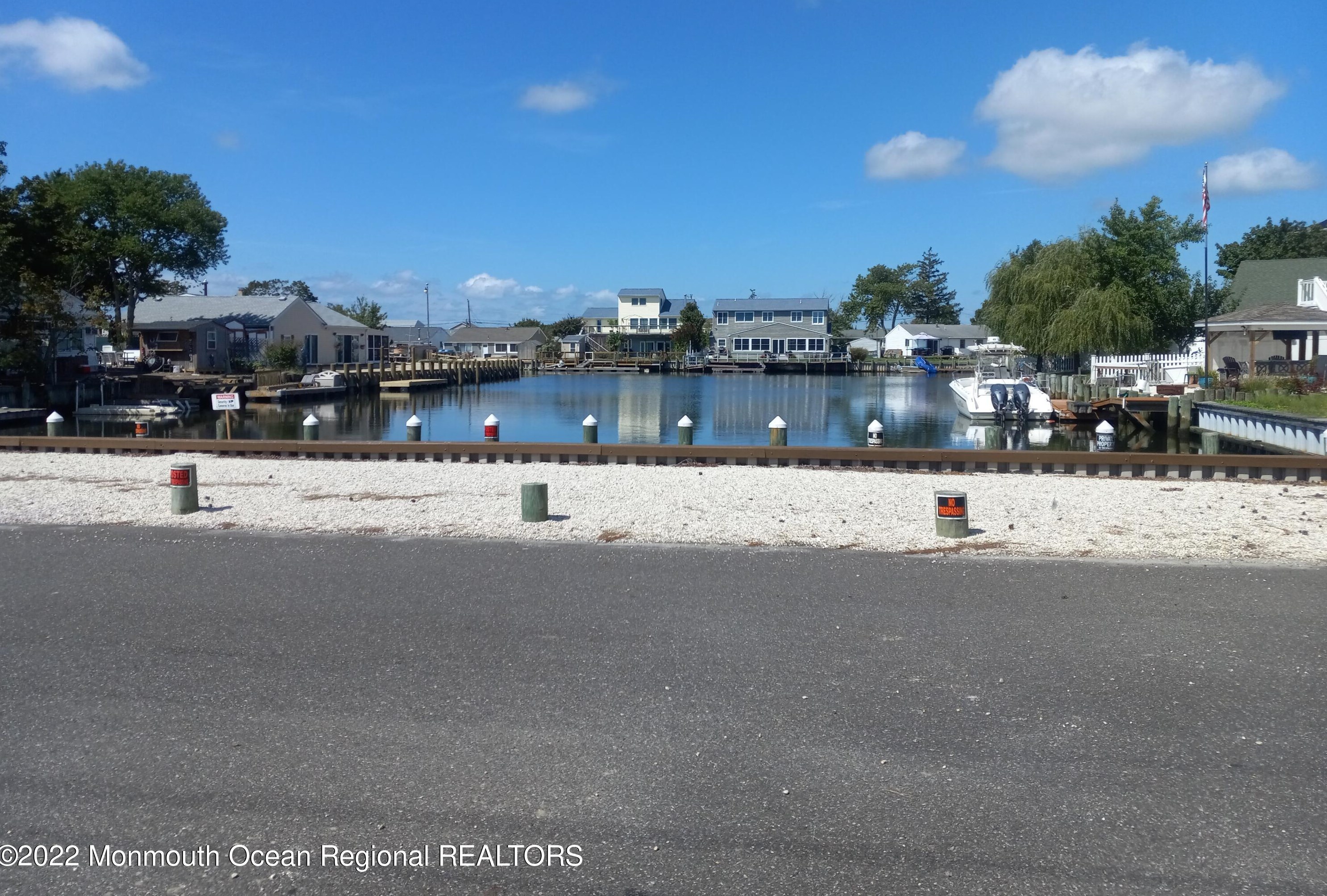 22 Ship Dr, Tuckerton NJ  08087-1520 exterior