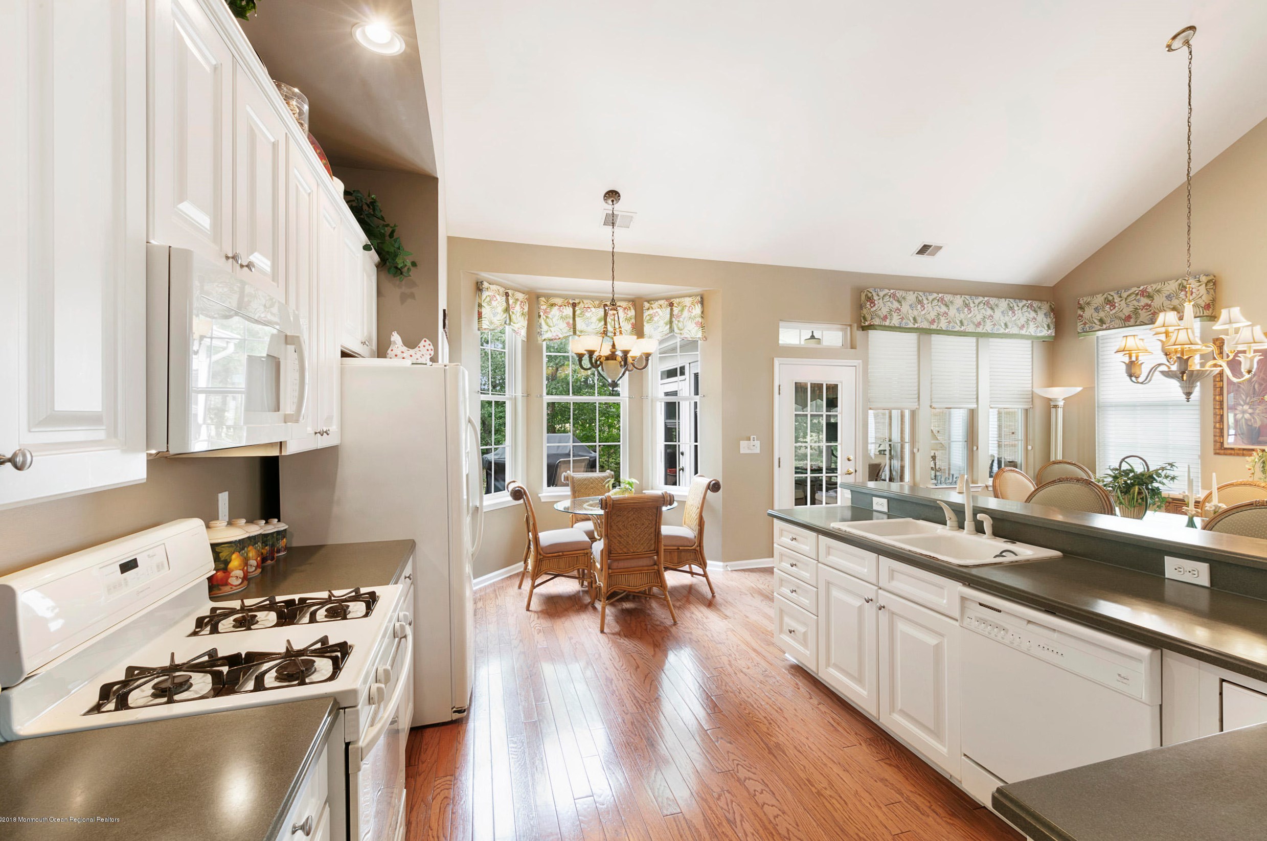 419 Golf Vw Dr, Tuckerton NJ  08087-4222 exterior