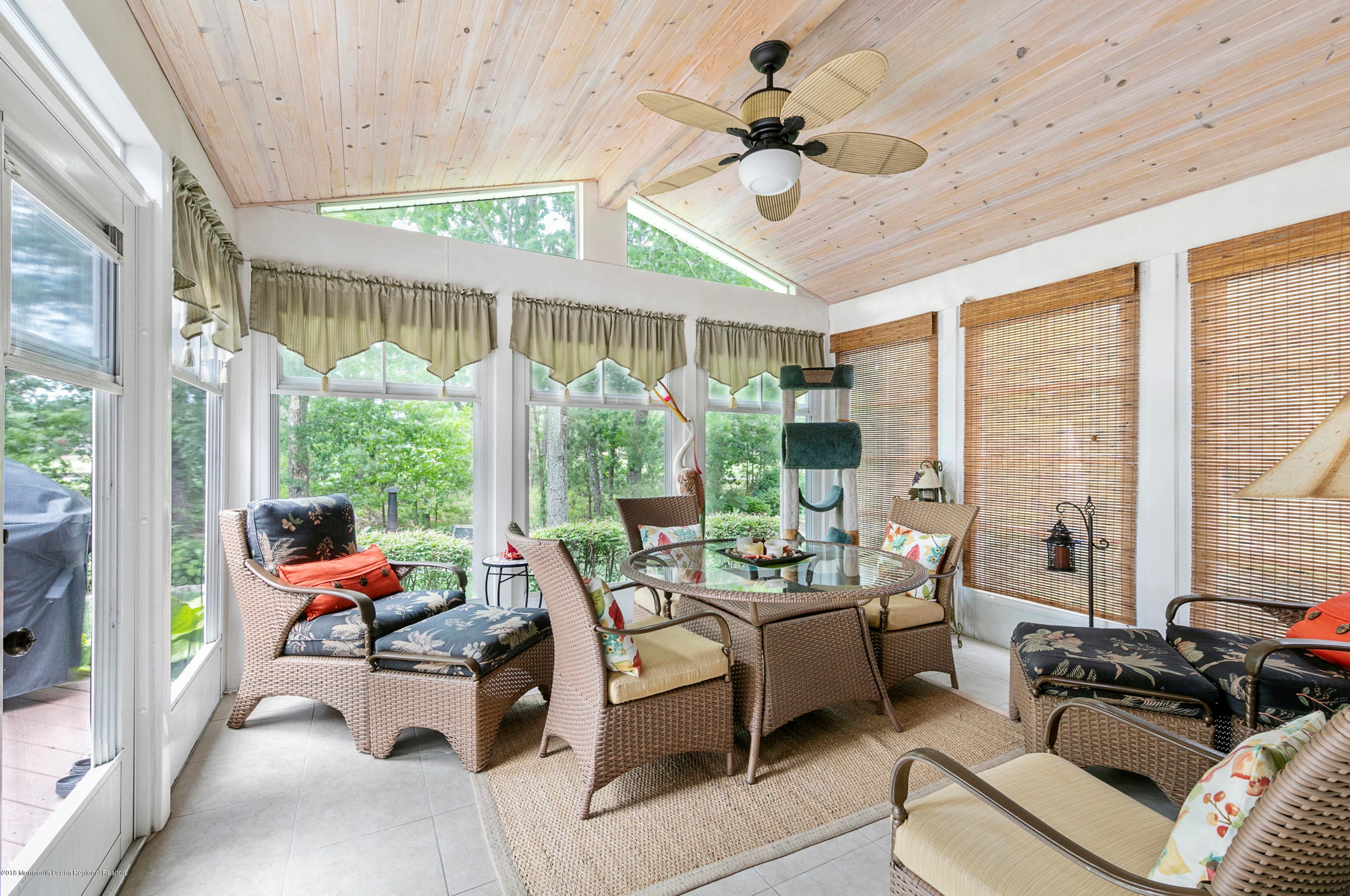 419 Golf Vw Dr, Tuckerton NJ  08087-4222 exterior