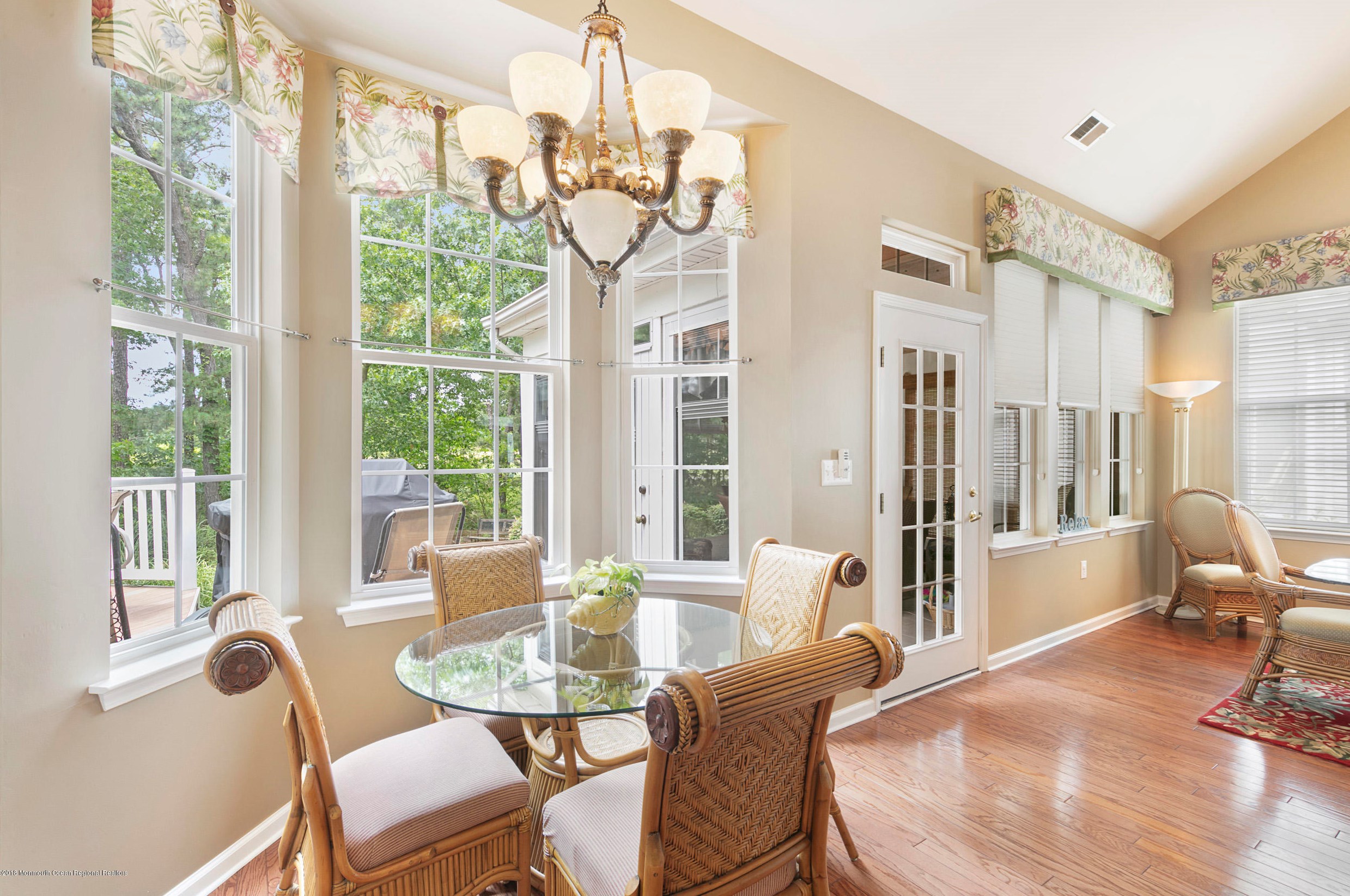 419 Golf Vw Dr, Tuckerton NJ  08087-4222 exterior