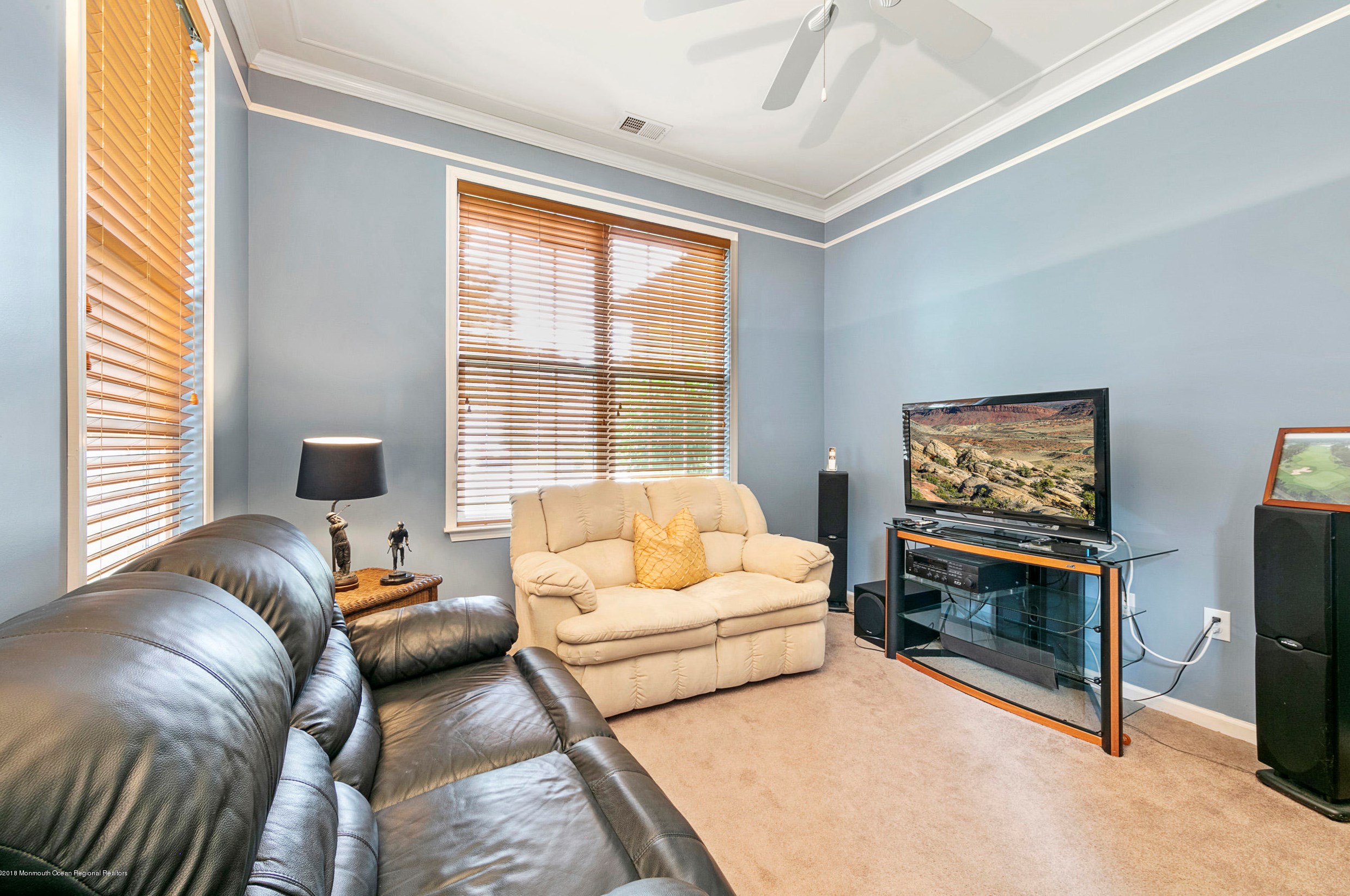 419 Golf Vw Dr, Tuckerton NJ  08087-4222 exterior