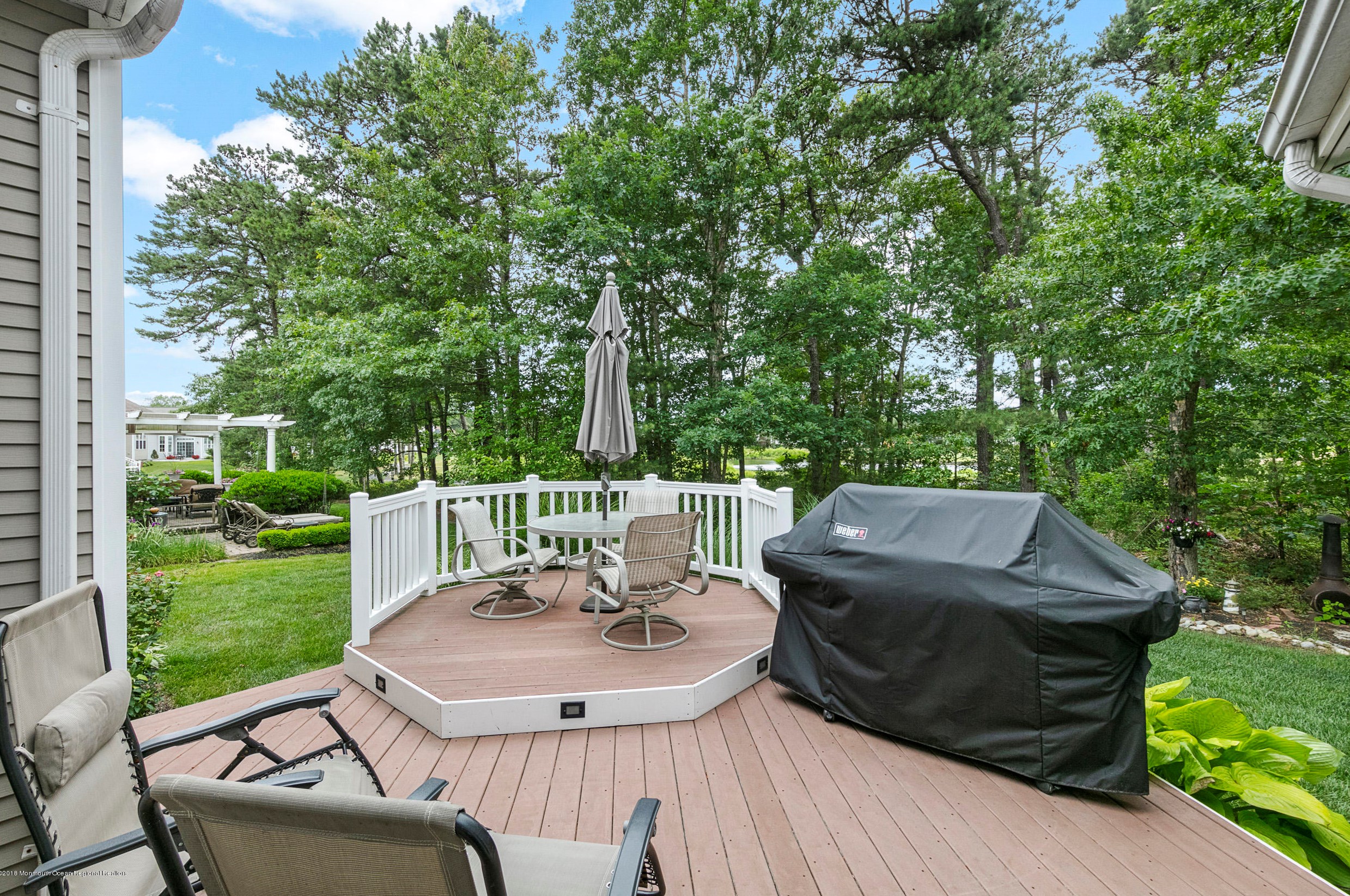 419 Golf Vw Dr, Tuckerton NJ  08087-4222 exterior