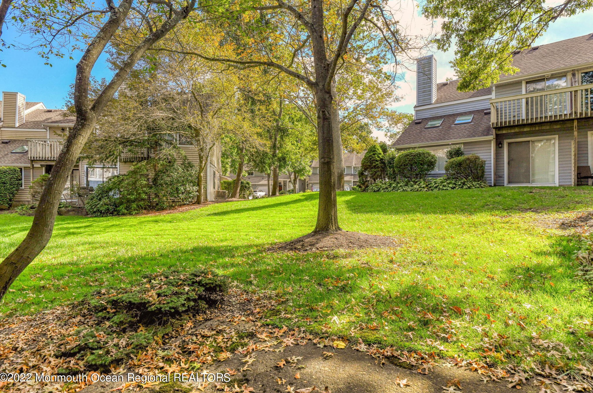 214 Burntwood Trl, Toms River NJ  08753-2736 exterior