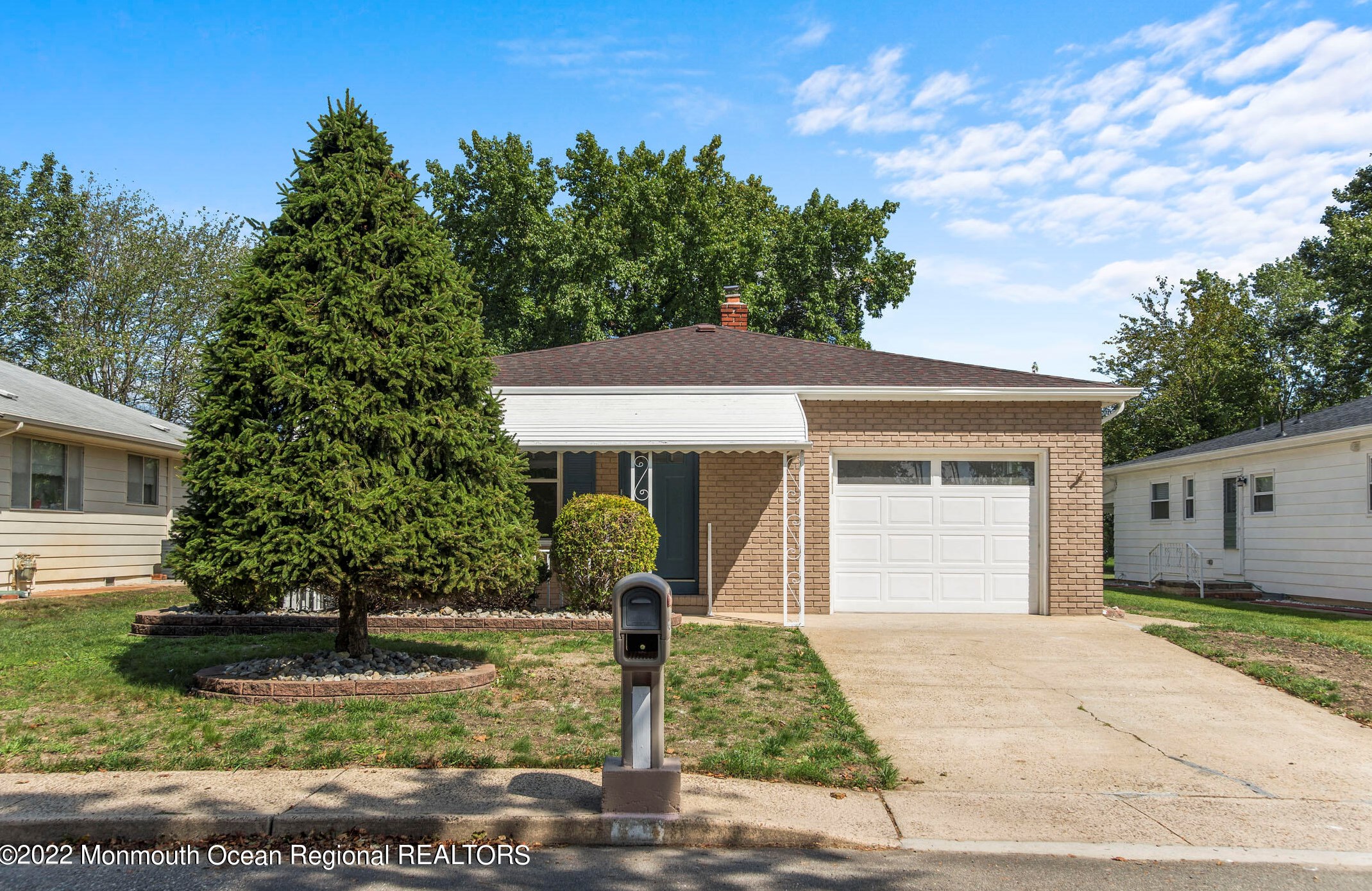 242 Charlotteville Dr, Toms River NJ  08757-3821 exterior