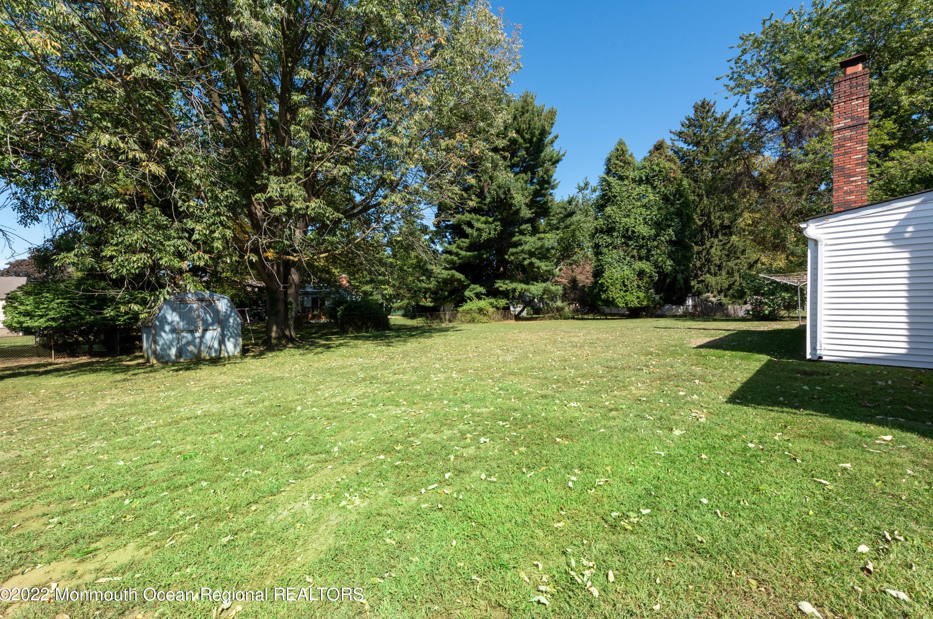 17 Mayfair Rd, Holmdel Village, NJ 07733