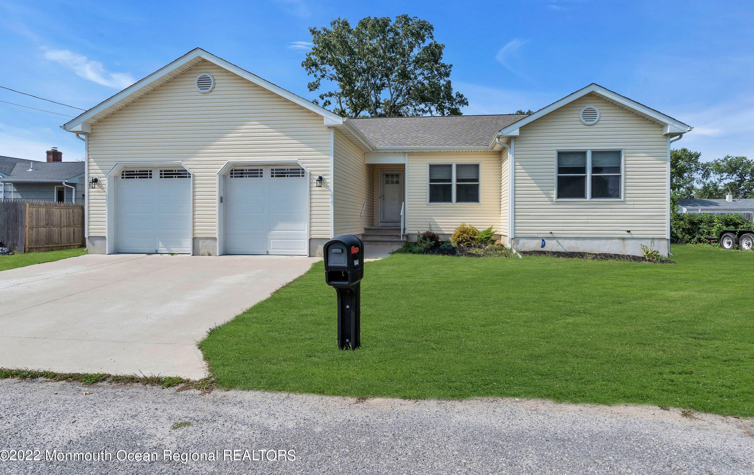 844 Seaman Ave, Beachwood NJ  08722-3508 exterior