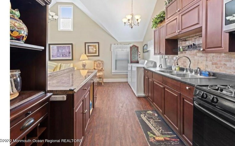 111 7 Ave, Belmar NJ  07719-2205 exterior