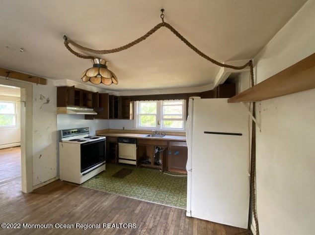 308 Main St, Clayton NJ  08312-1526 exterior