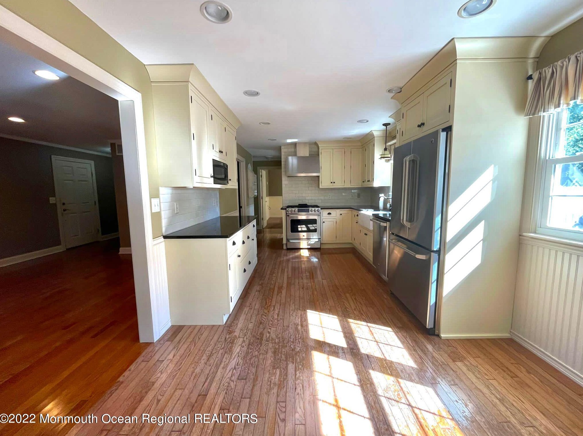 1008 12th Ave, Toms River NJ  08757-1838 exterior
