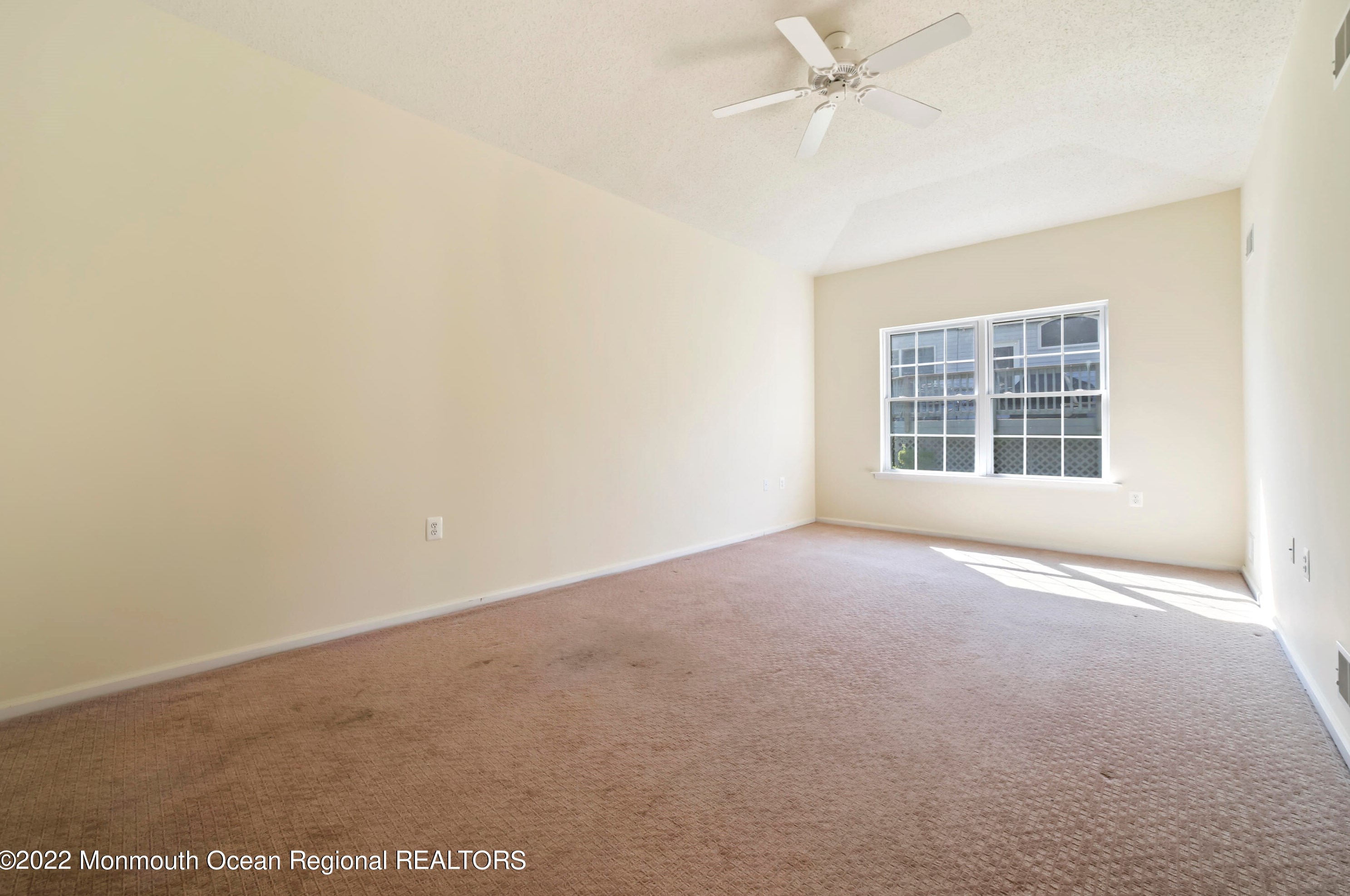 1 Severn Way, Monroe Twp NJ  08831-2672 exterior