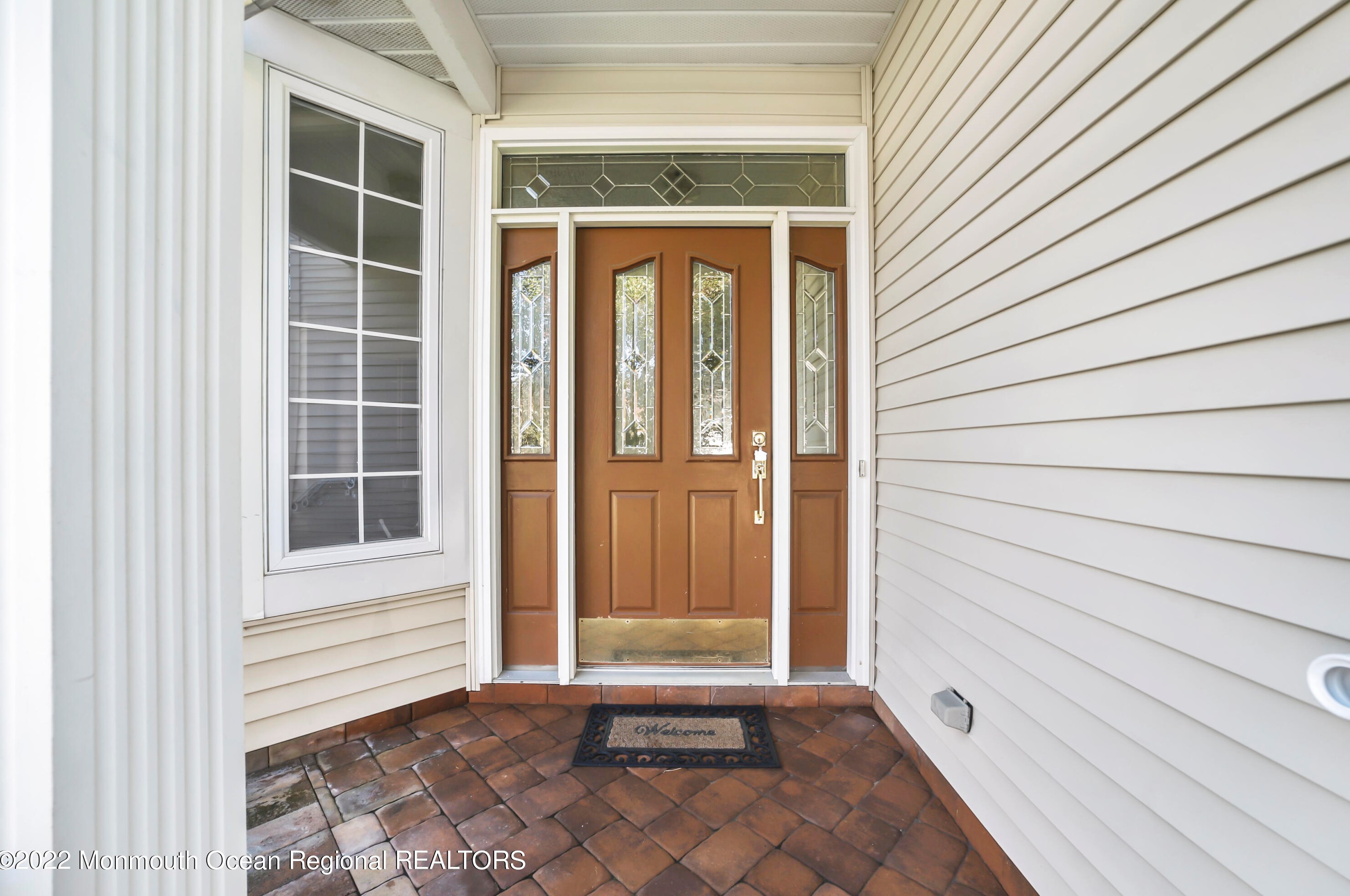 1 Severn Way, Monroe Twp NJ  08831-2672 exterior