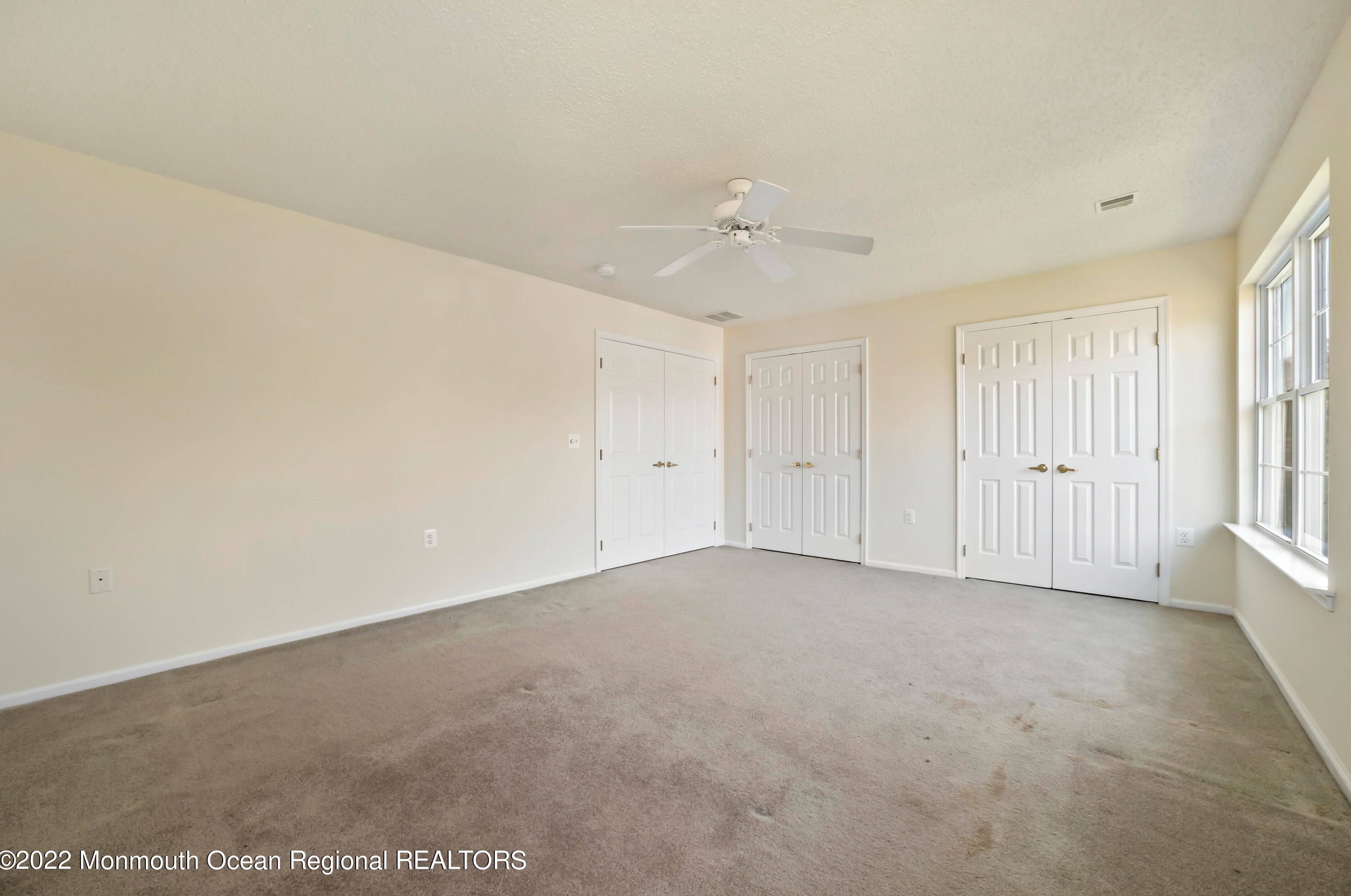 1 Severn Way, Monroe Twp NJ  08831-2672 exterior