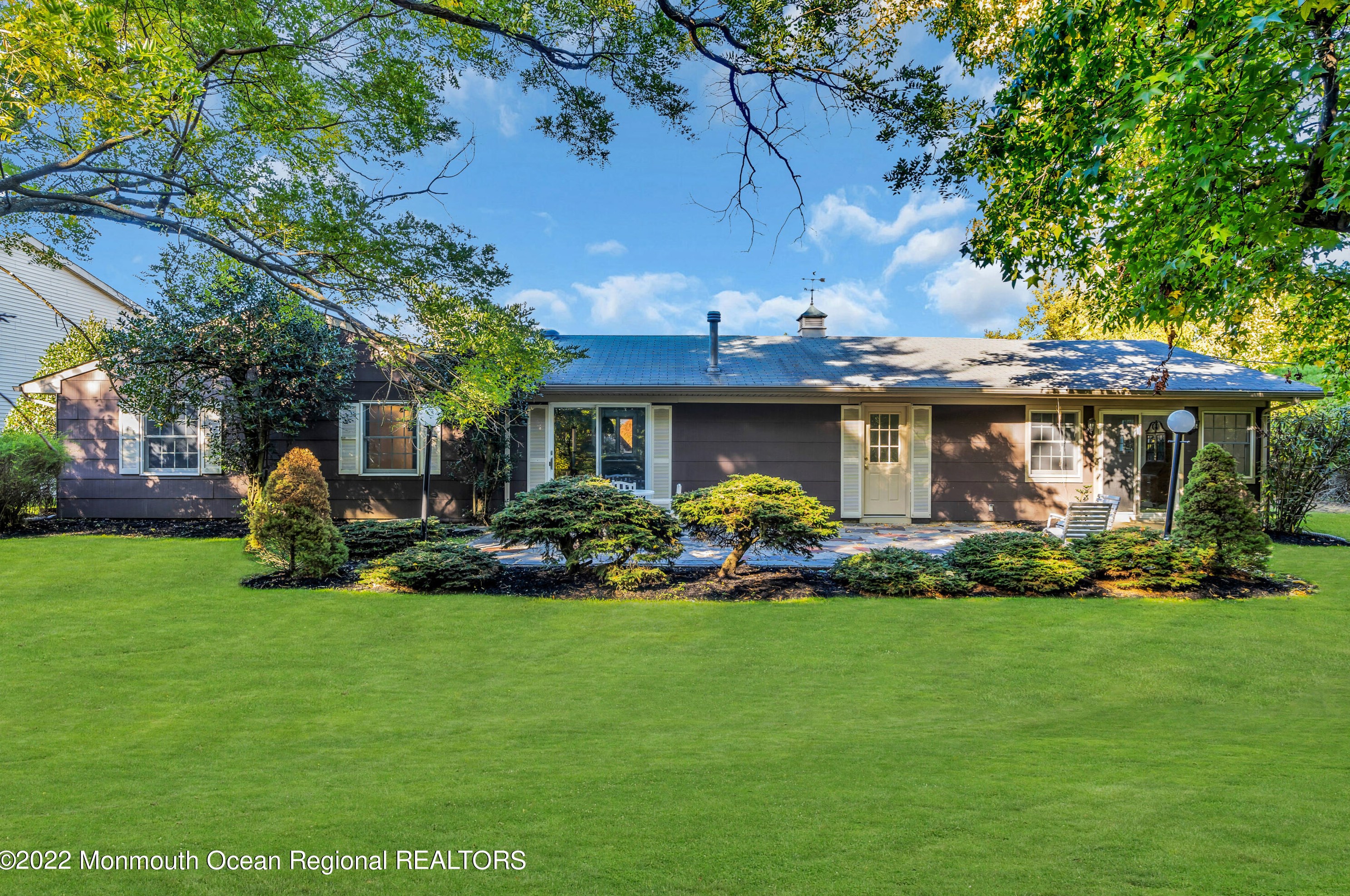 74 Idlewild Ln, Matawan NJ 07747-1534 exterior