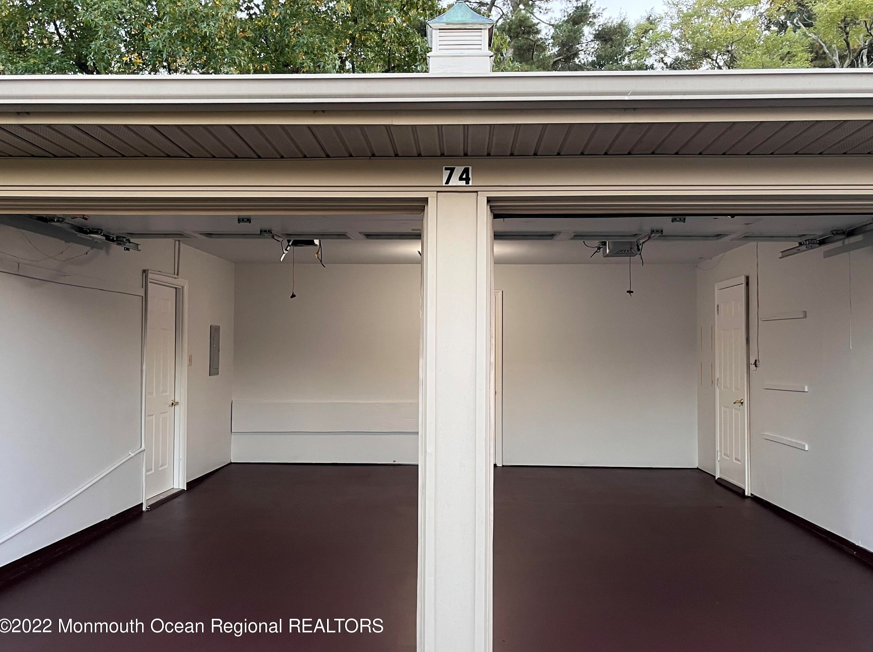 74 Idlewild Ln, Matawan NJ 07747-1534 exterior