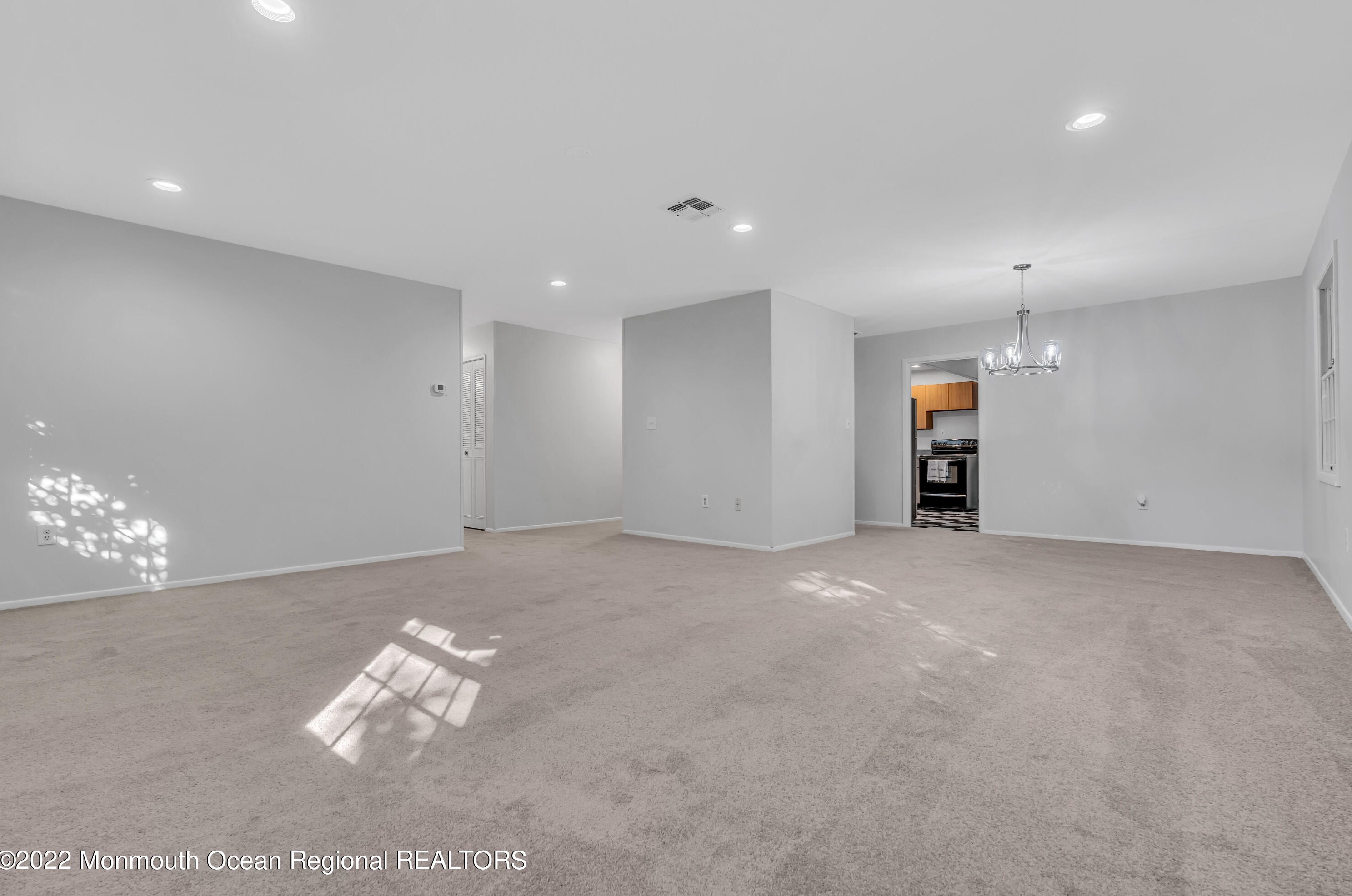 74 Idlewild Ln, Matawan NJ 07747-1534 exterior