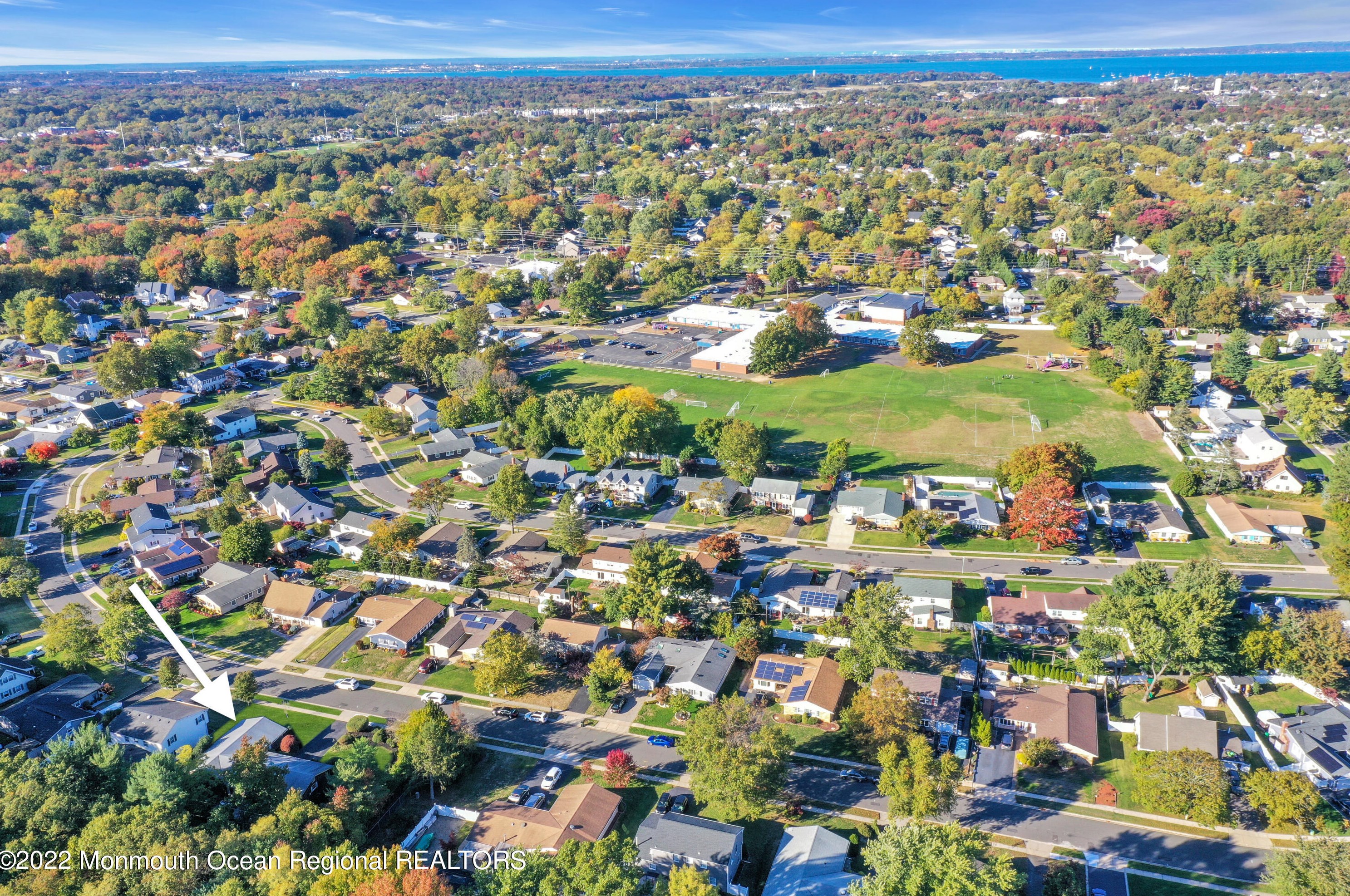 74 Idlewild Ln, Matawan NJ 07747-1534 exterior