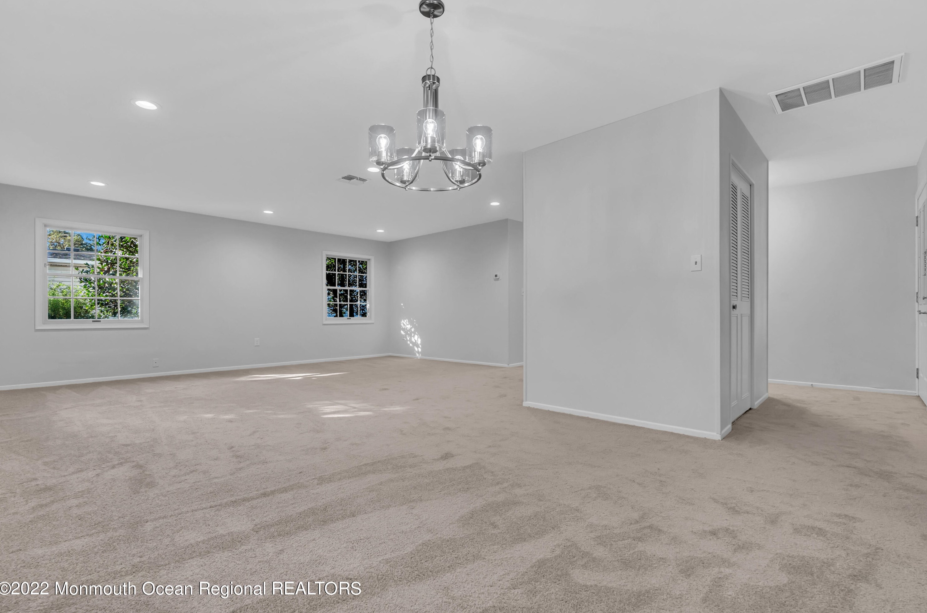 74 Idlewild Ln, Matawan NJ 07747-1534 exterior