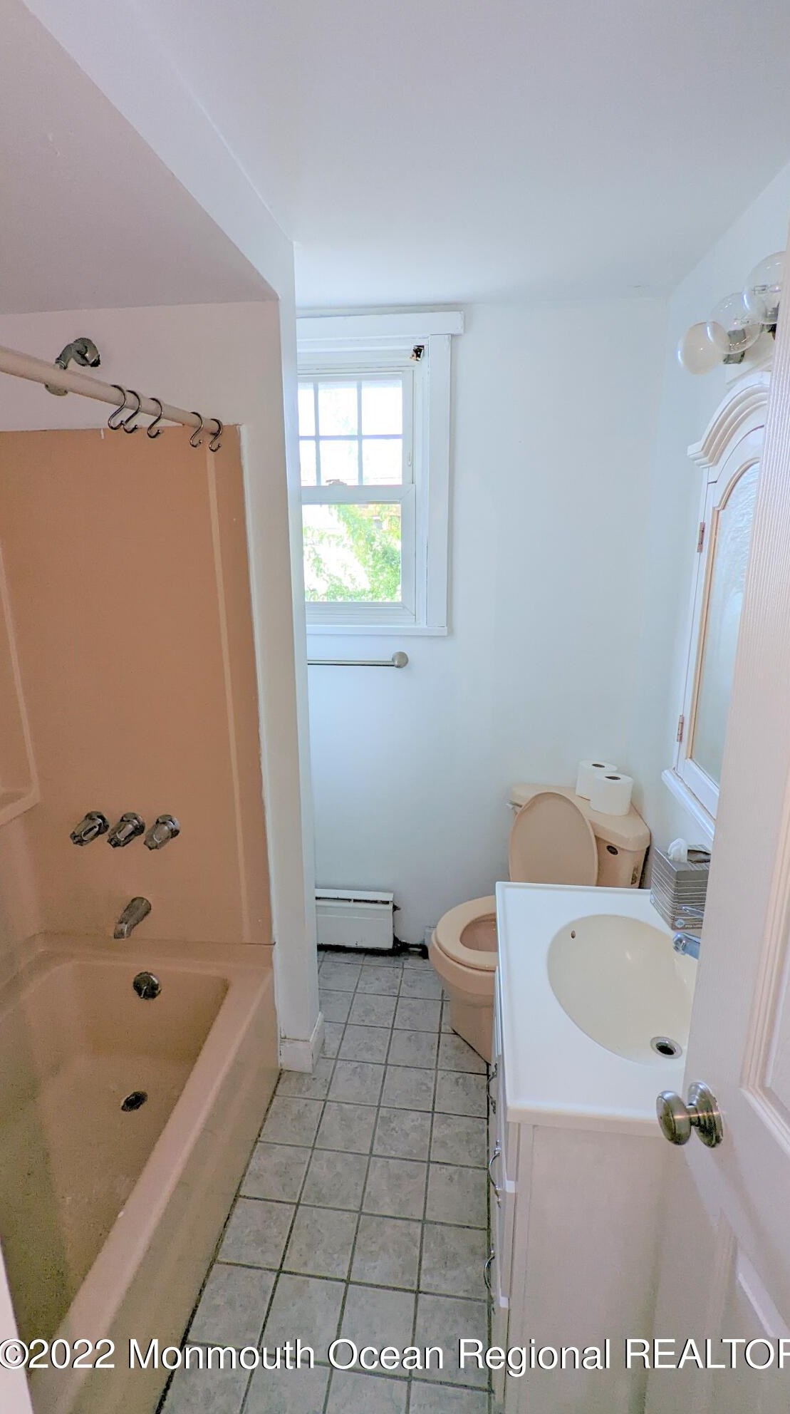 23 Lincoln Ct, Ideal Beach NJ  07734-1435 exterior