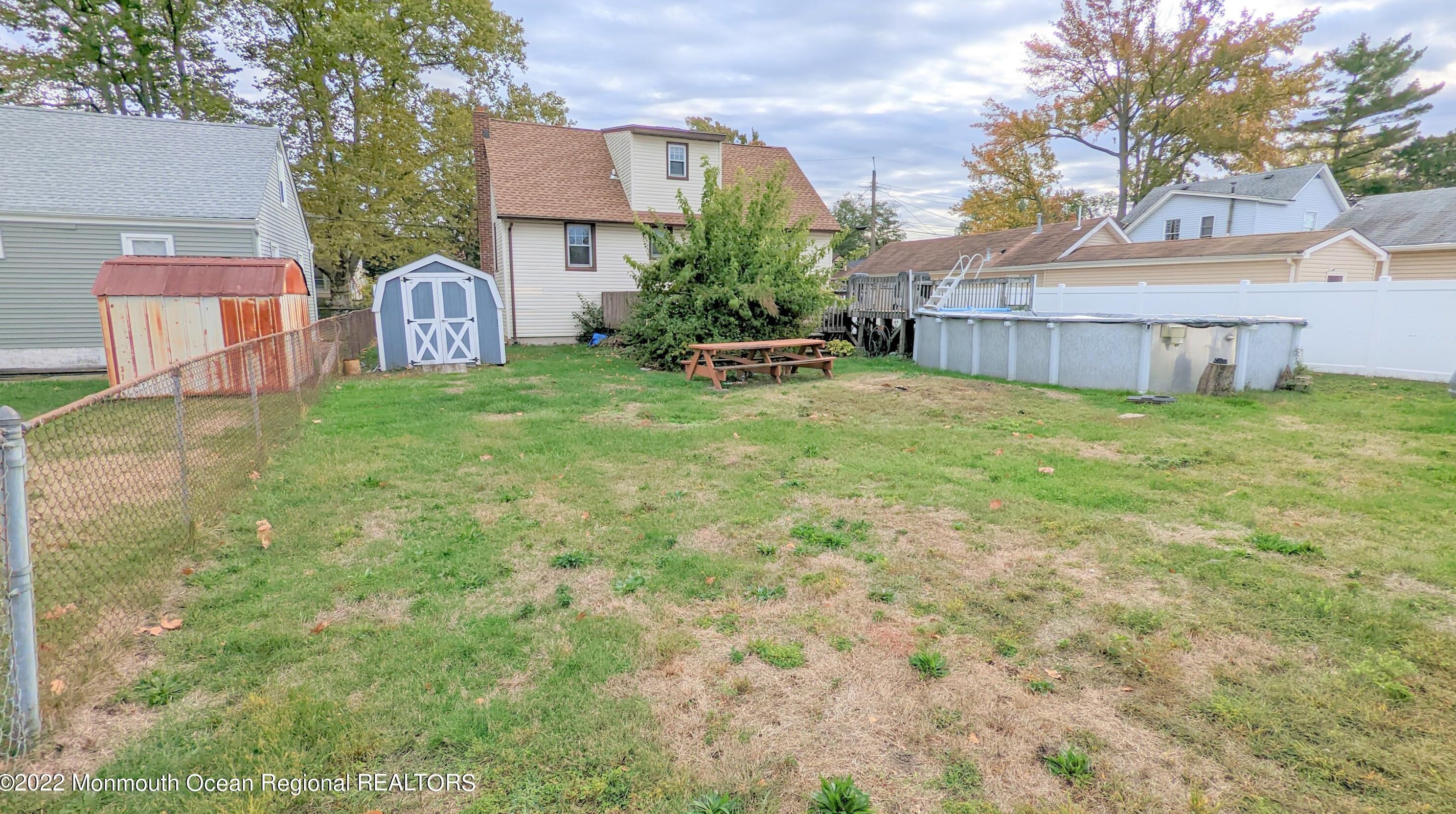 23 Lincoln Ct, Ideal Beach NJ  07734-1435 exterior