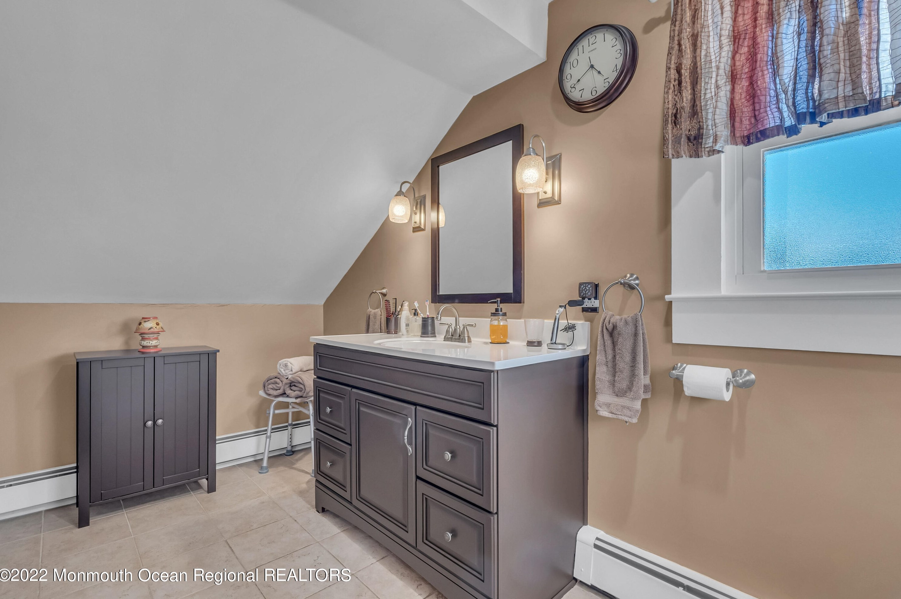 98 Aberdeen Rd, Matawan NJ 07747-2721 exterior