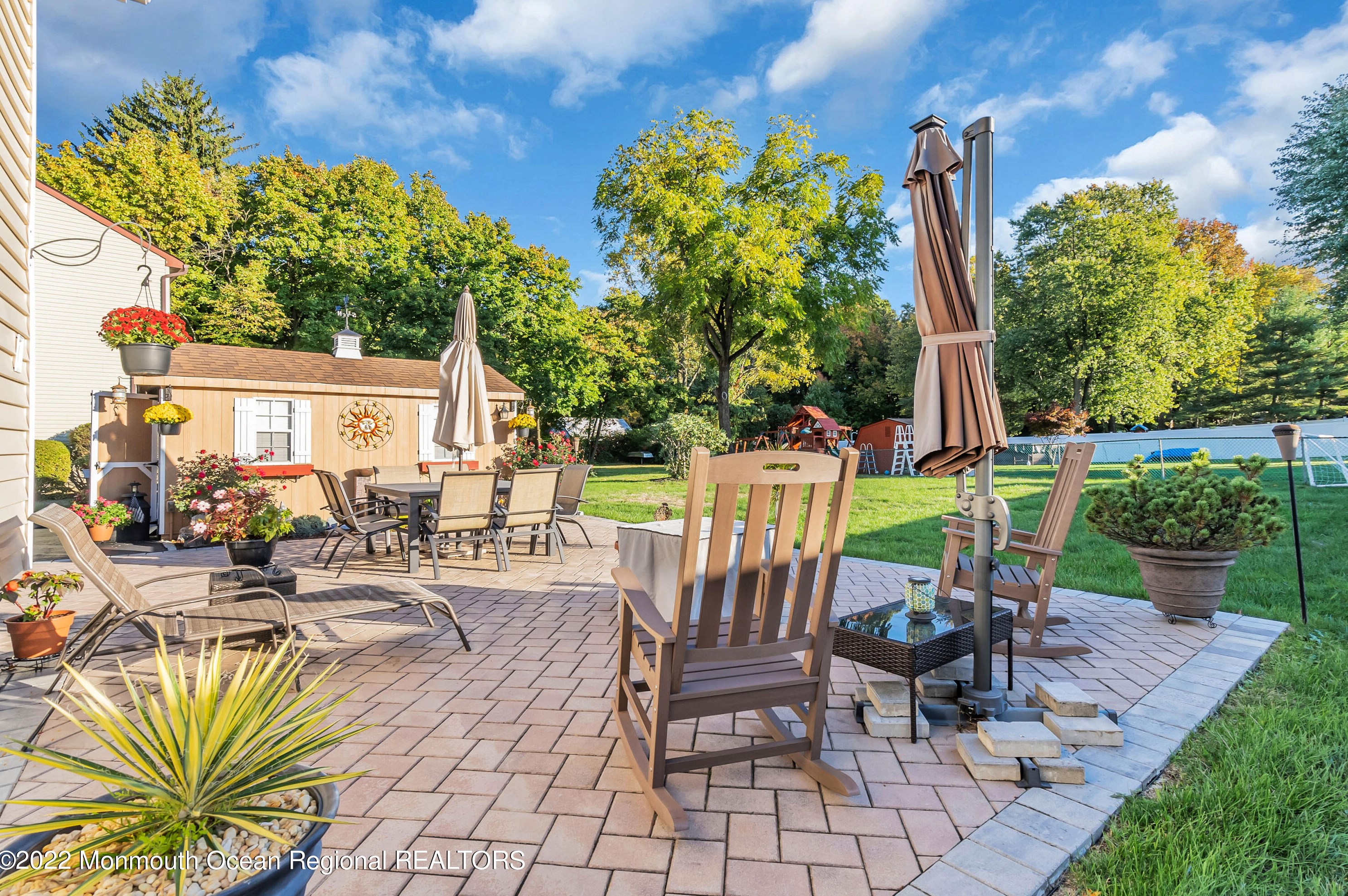 98 Aberdeen Rd, Matawan NJ 07747-2721 exterior