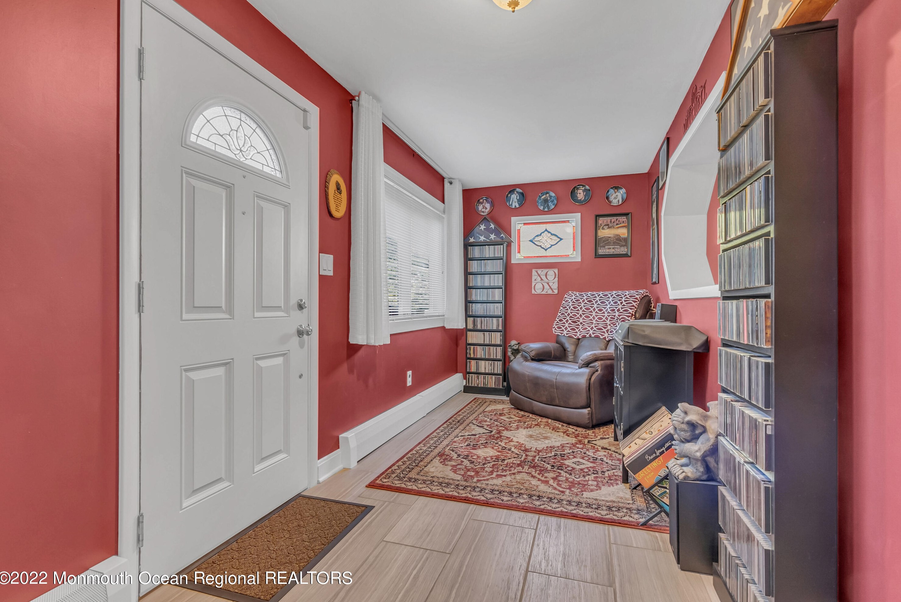 98 Aberdeen Rd, Matawan NJ 07747-2721 exterior