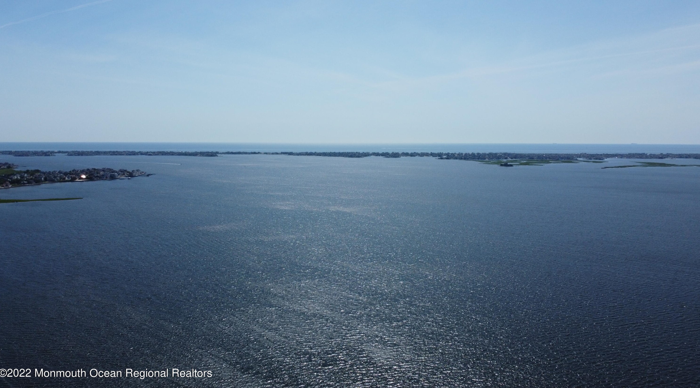 667 Bayview Dr, Toms River NJ  08753-2005 exterior