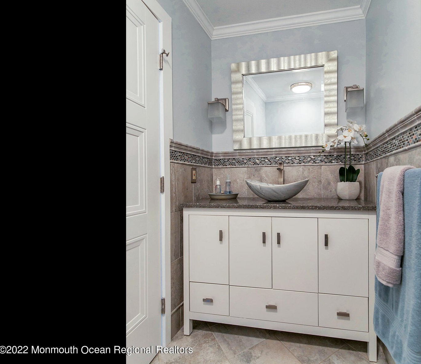 667 Bayview Dr, Toms River NJ  08753-2005 exterior
