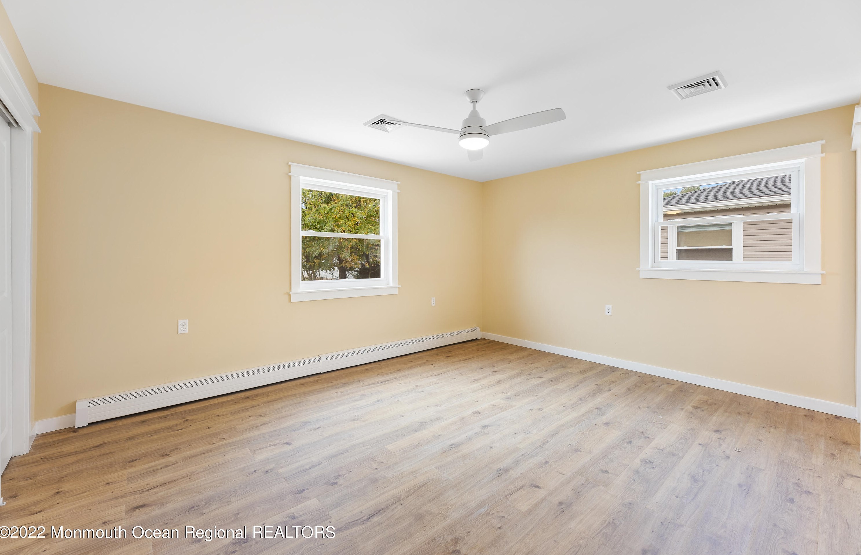 13 Georgetown Dr, Toms River NJ  08757-4342 exterior