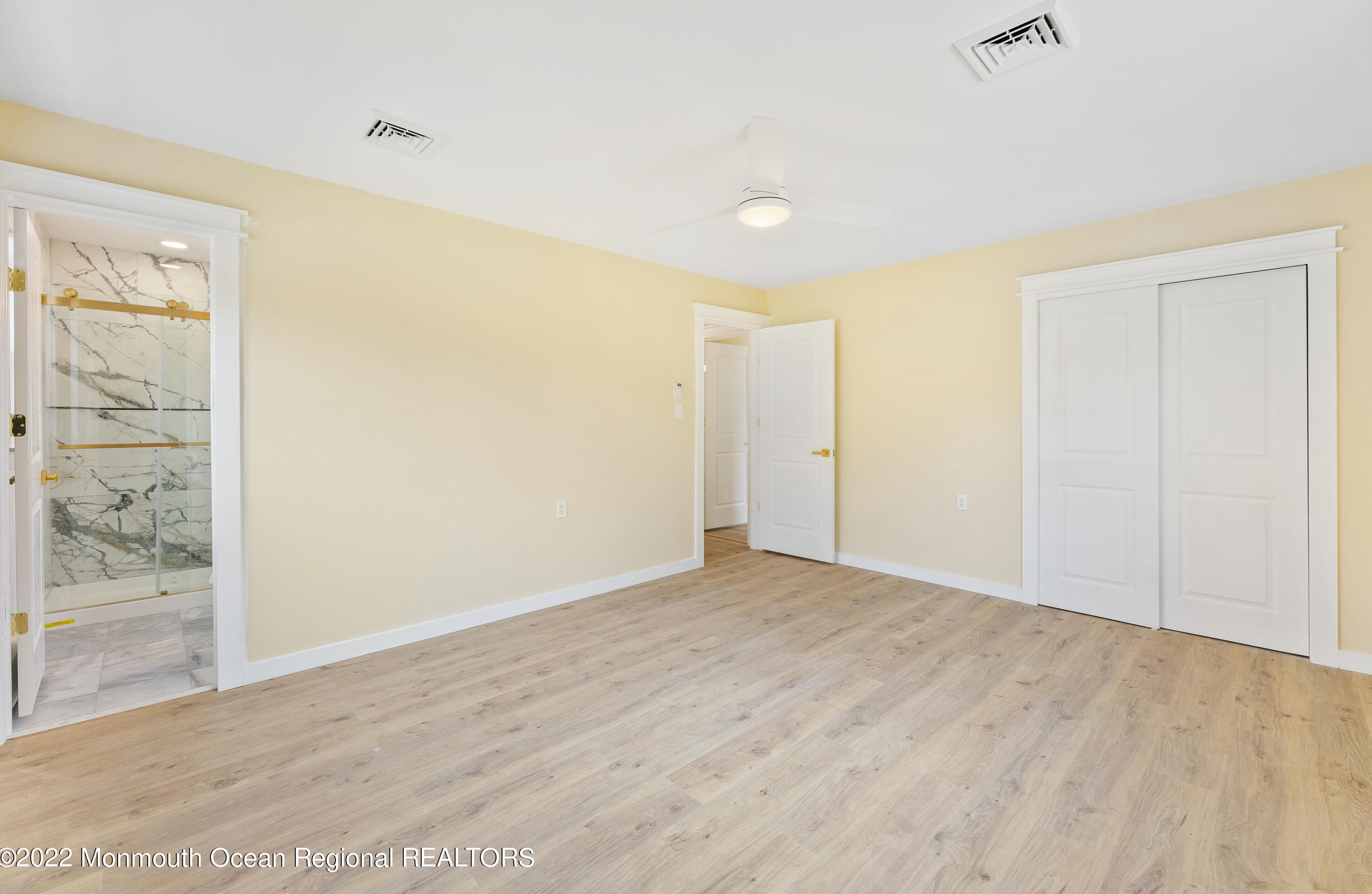 13 Georgetown Dr, Toms River NJ  08757-4342 exterior