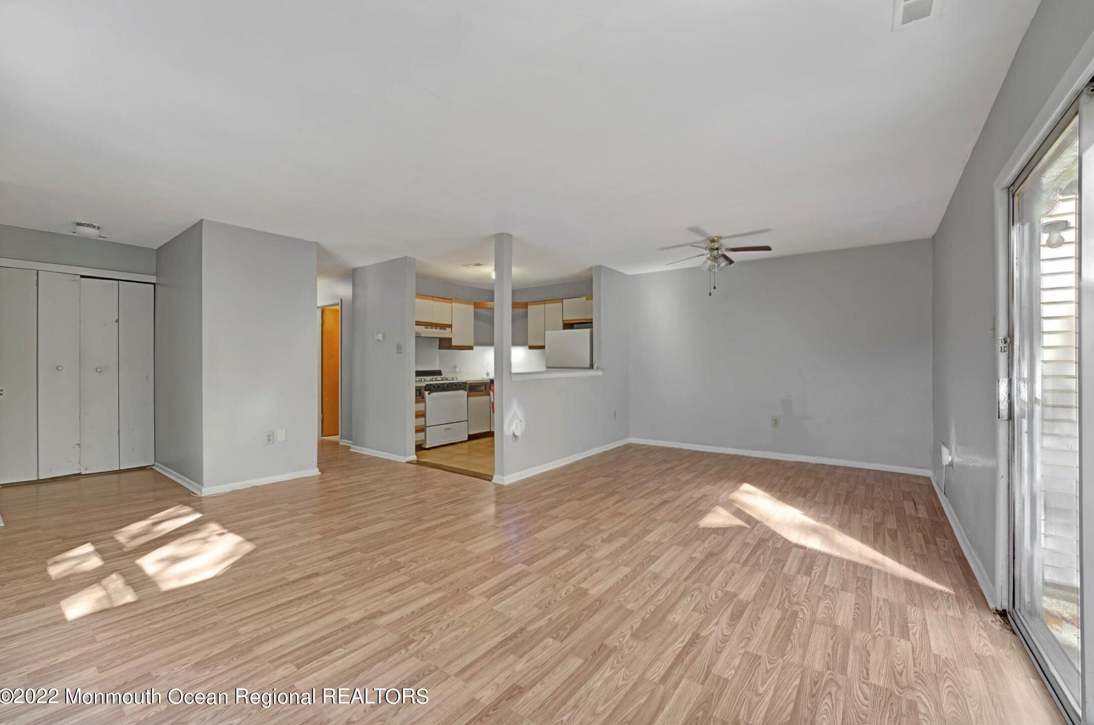 202 Winged Foot Ct, Tuckerton NJ 08087-3001 exterior