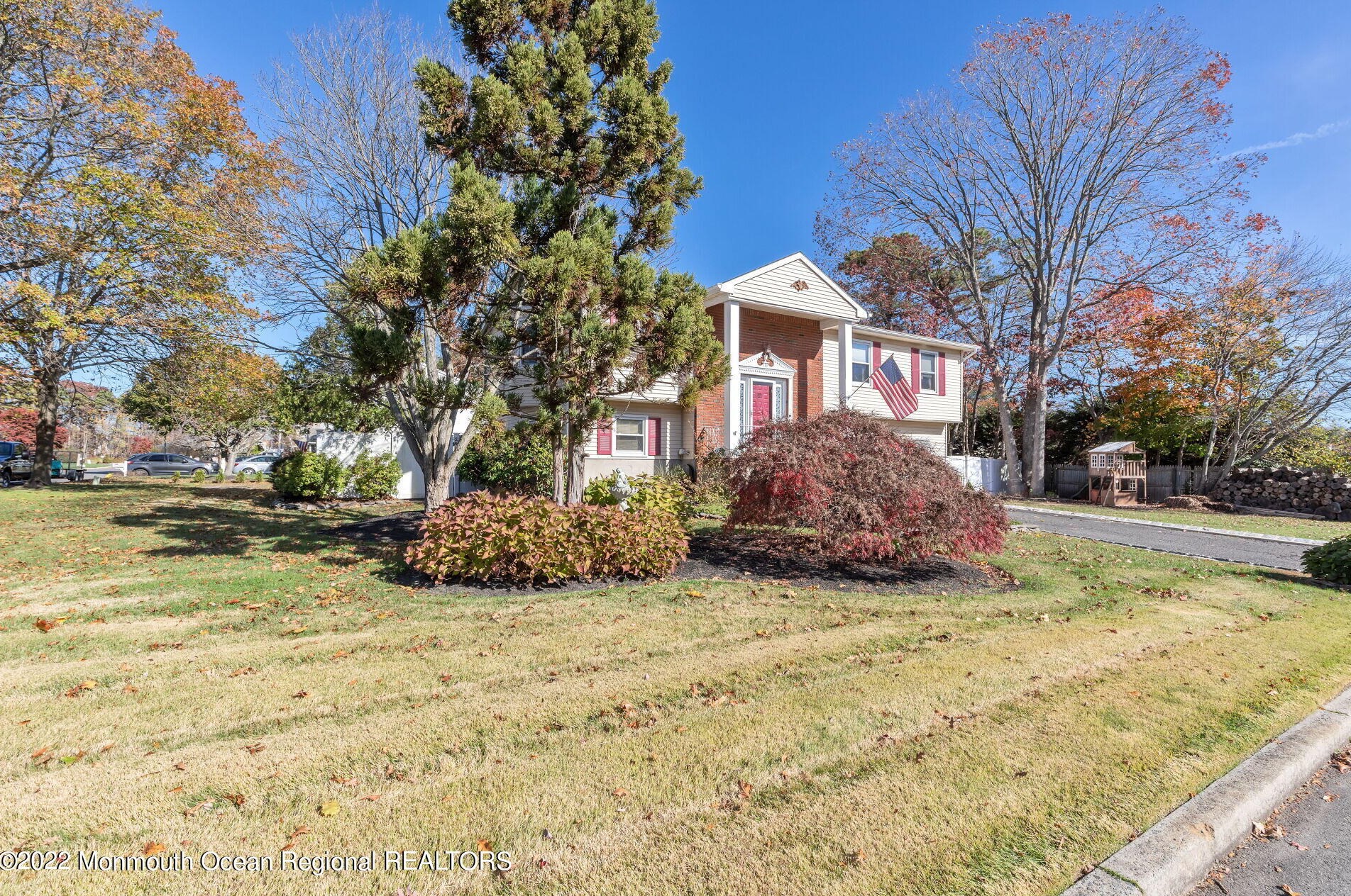 11 Flintlock Dr, Wall Township NJ  07731-1623 exterior