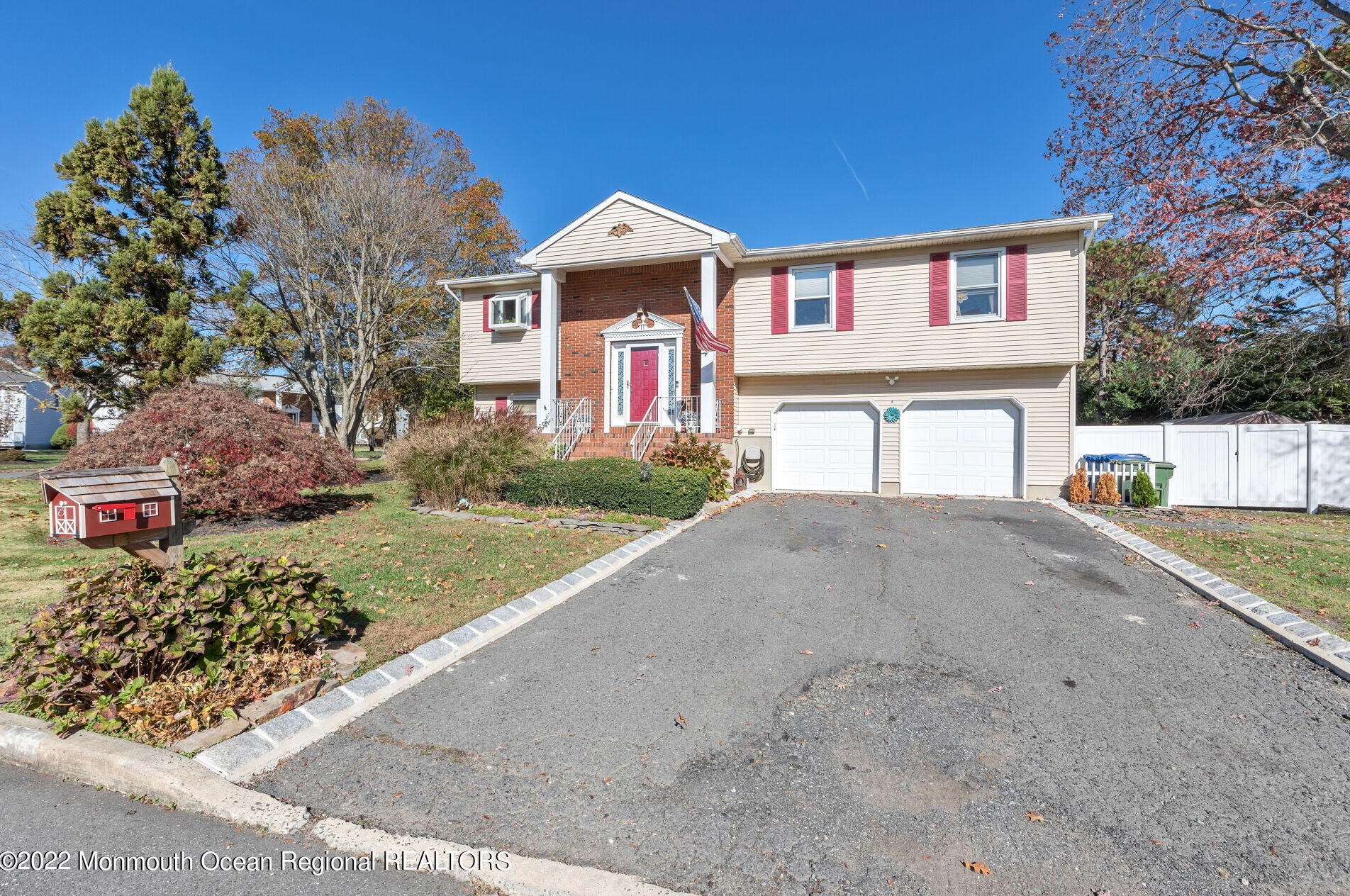 11 Flintlock Dr, Wall Township NJ  07731-1623 exterior