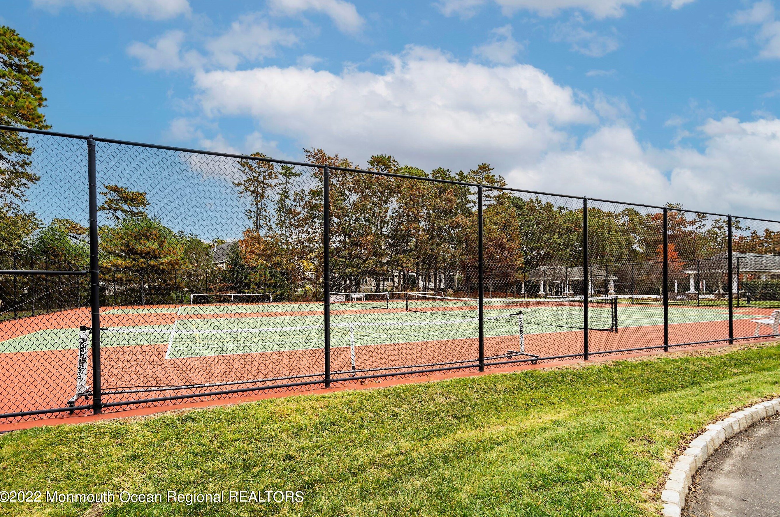 117 Newport Way, Tuckerton NJ  08087-3644 exterior