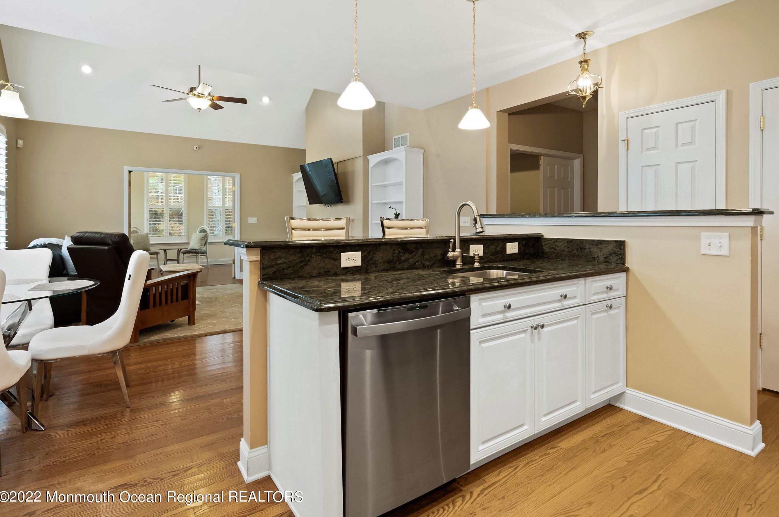 117 Newport Way, Tuckerton NJ  08087-3644 exterior