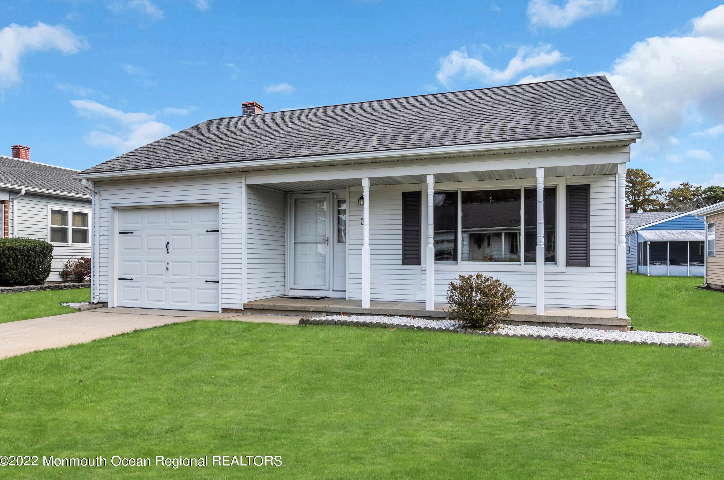 3 Tropicana Ct, Toms River NJ  08757-6445 exterior