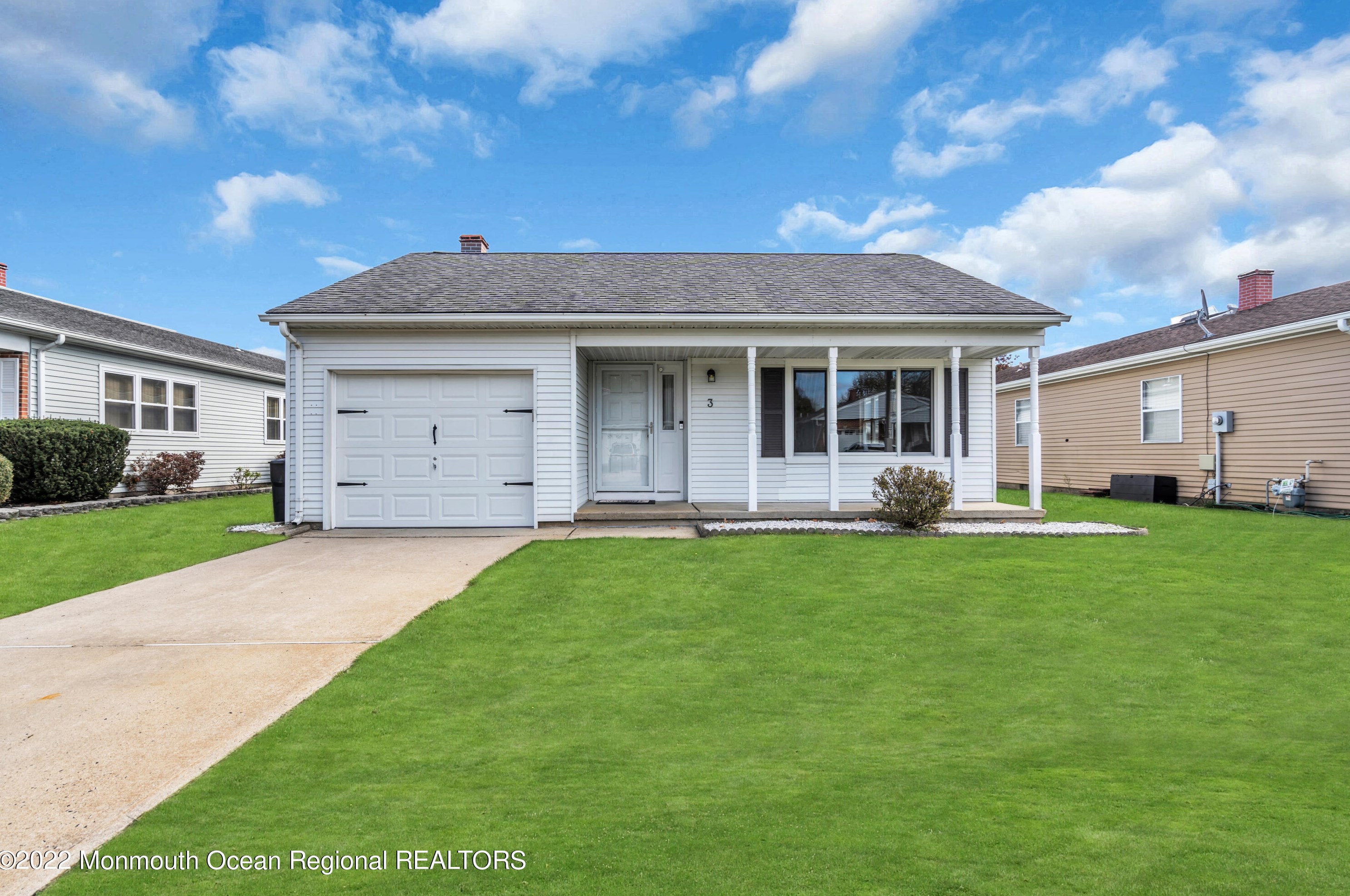 3 Tropicana Ct, Toms River NJ  08757-6445 exterior