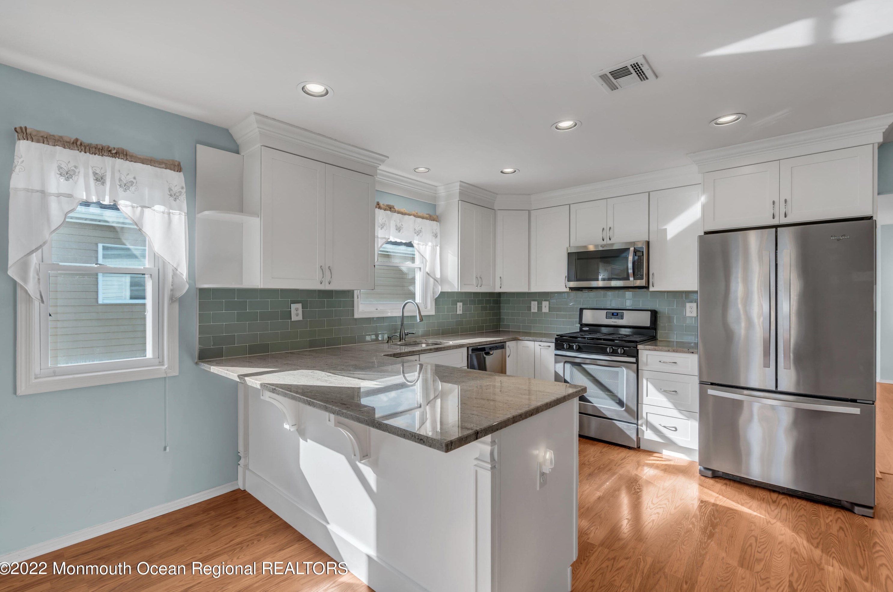 3 Tropicana Ct, Toms River NJ  08757-6445 exterior