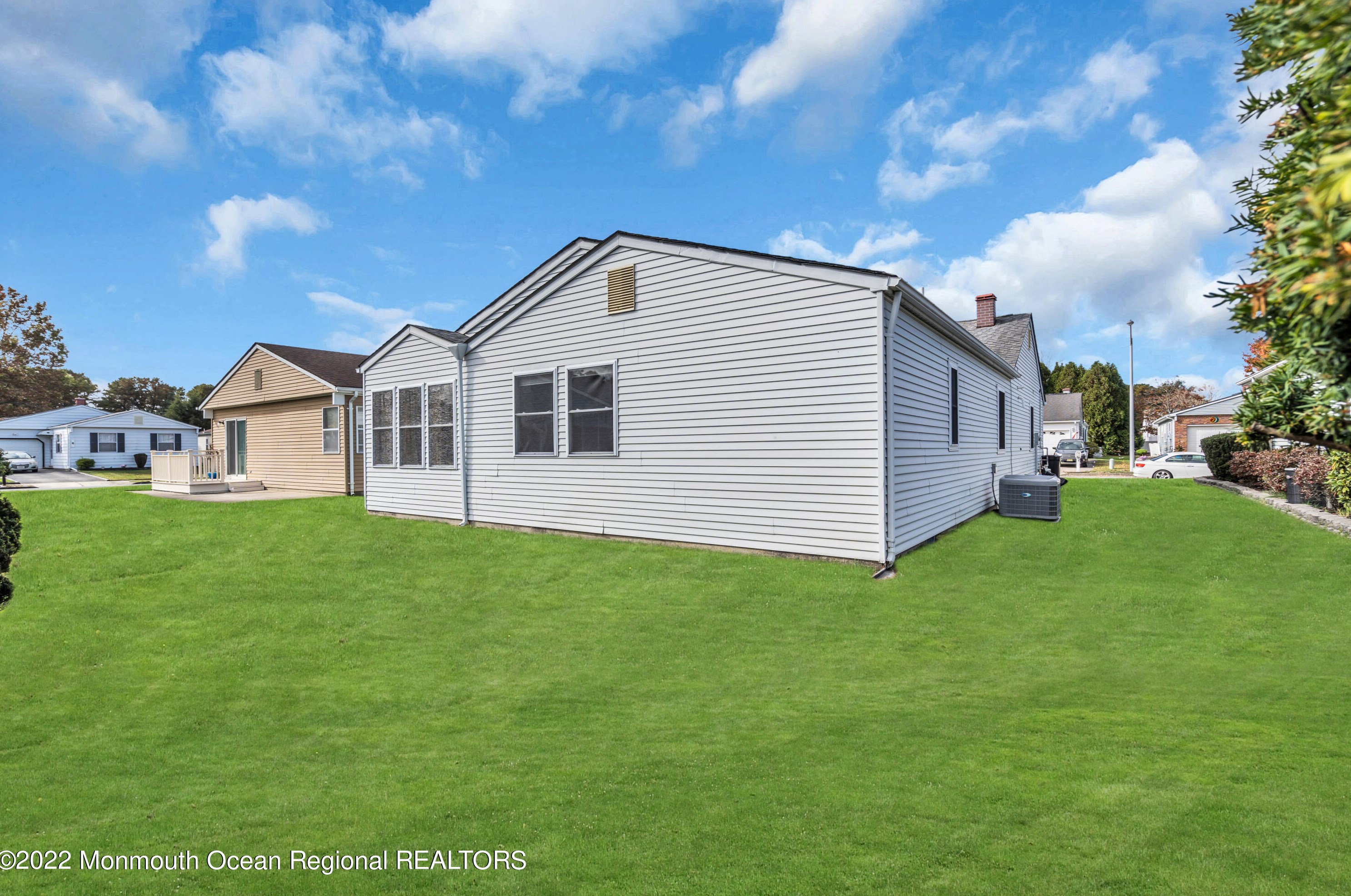 3 Tropicana Ct, Toms River NJ  08757-6445 exterior