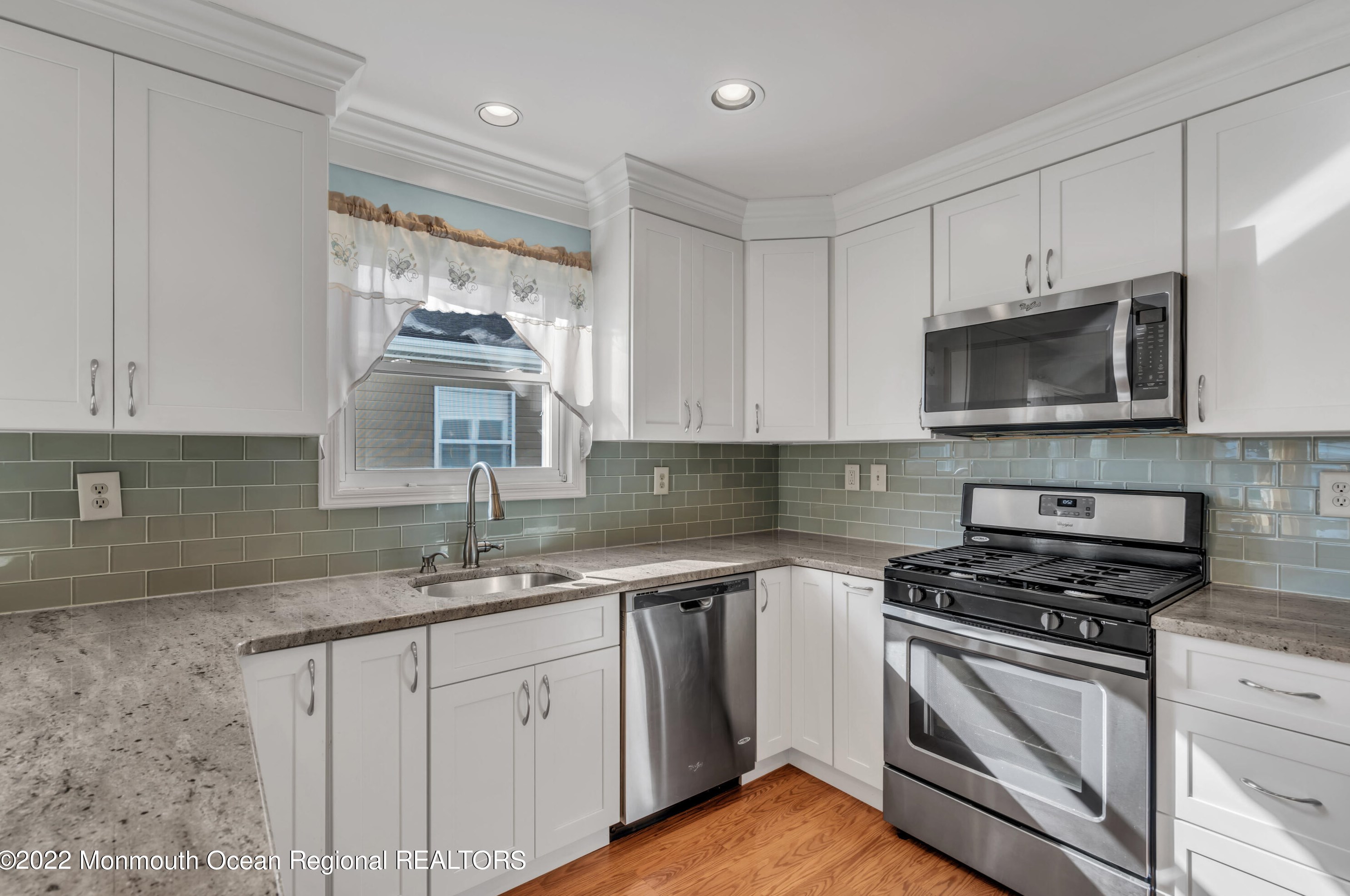 3 Tropicana Ct, Toms River NJ  08757-6445 exterior