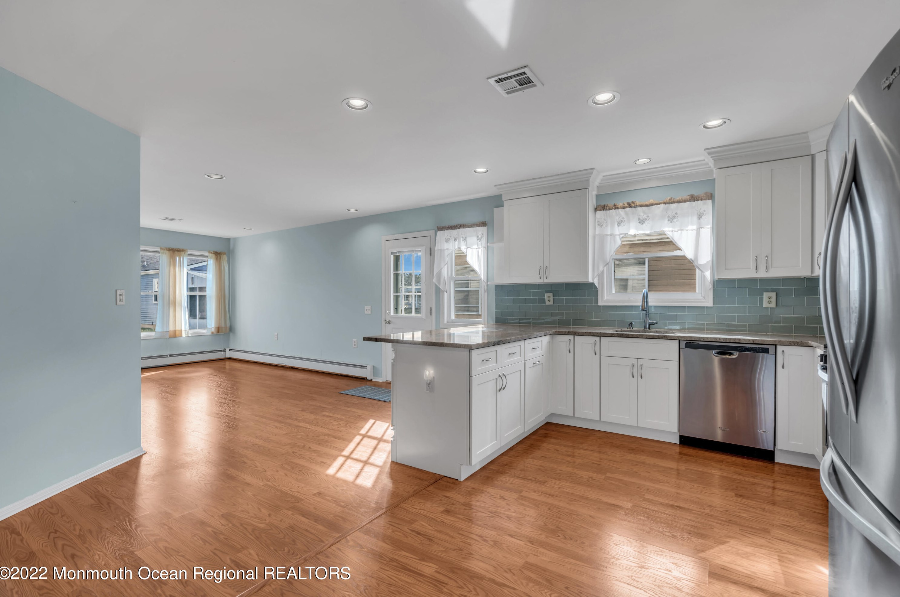 3 Tropicana Ct, Toms River NJ  08757-6445 exterior