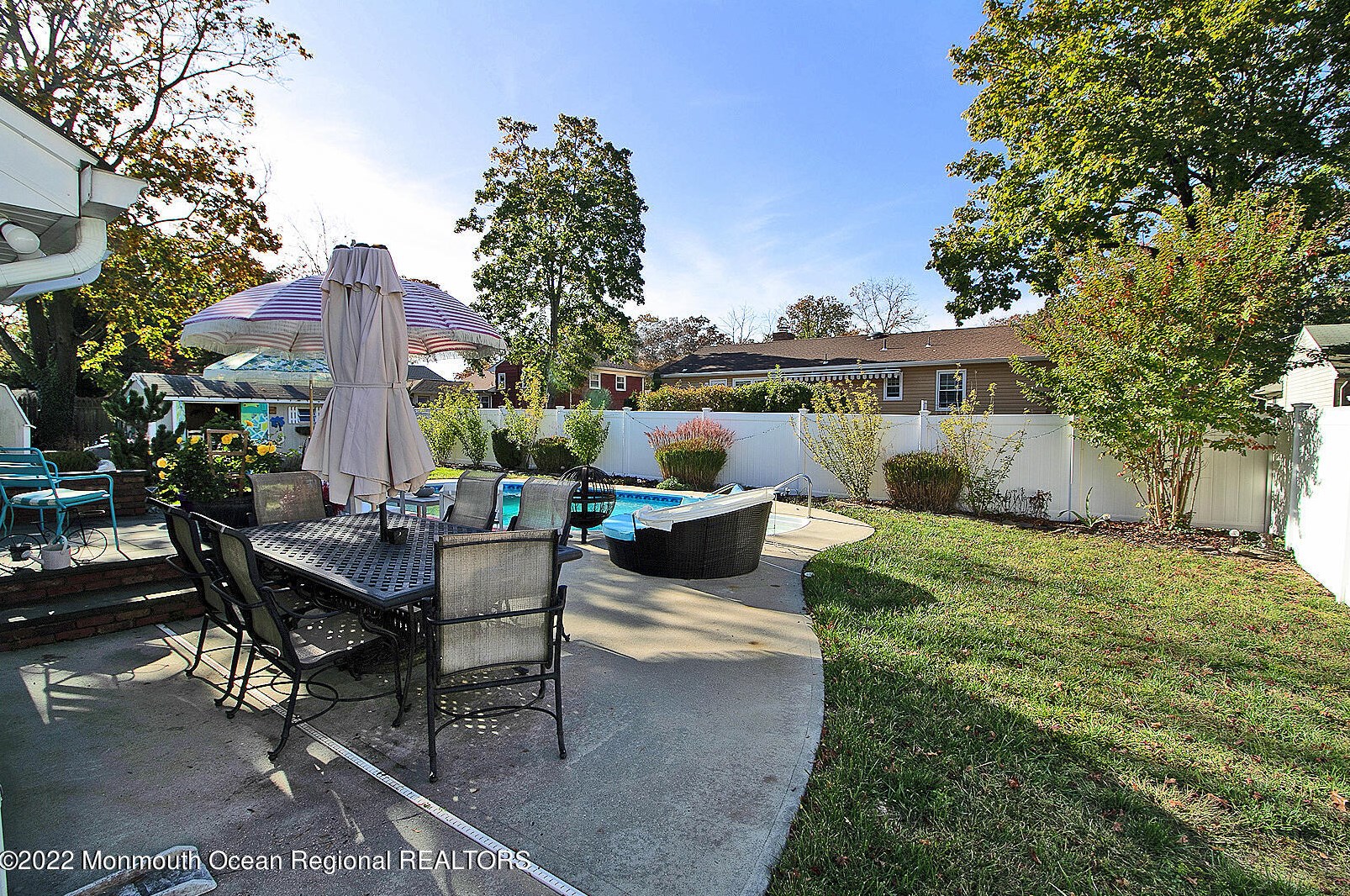 616 Cable Ave, Beachwood NJ  08722-3638 exterior