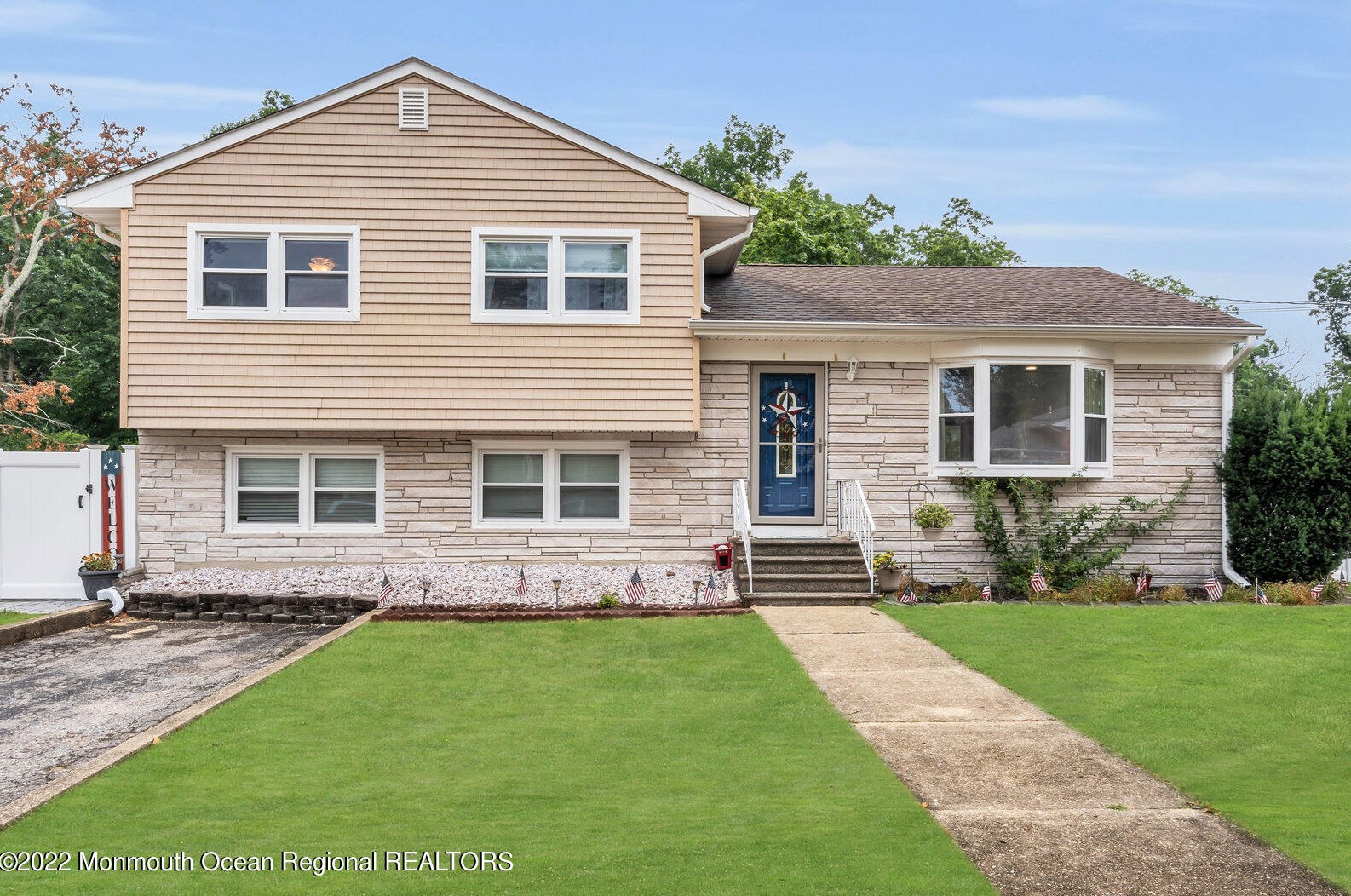 19 Leone Rd, Toms River NJ  08755-6320 exterior