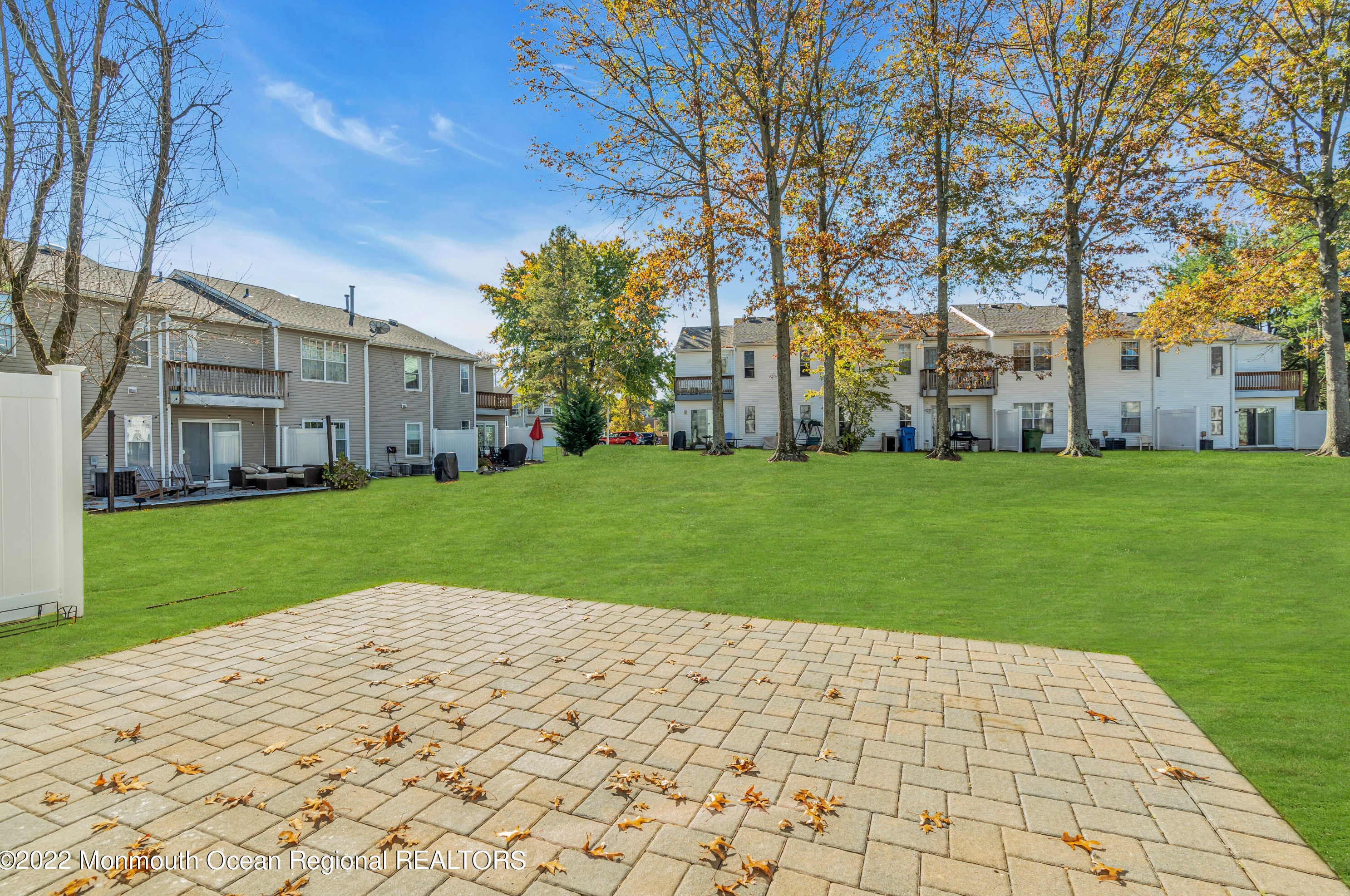 6 Pointe Cir, Wall Township NJ  07753-7933 exterior