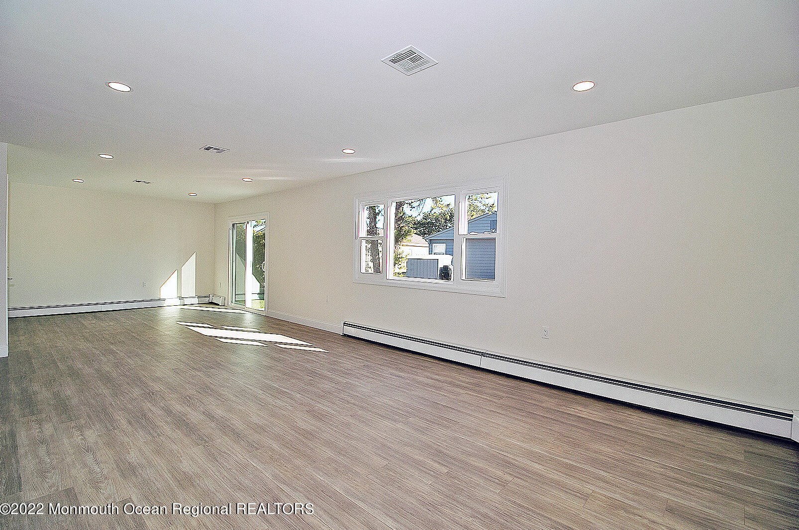 8 Camrose St, Toms River NJ  08757-6241 exterior