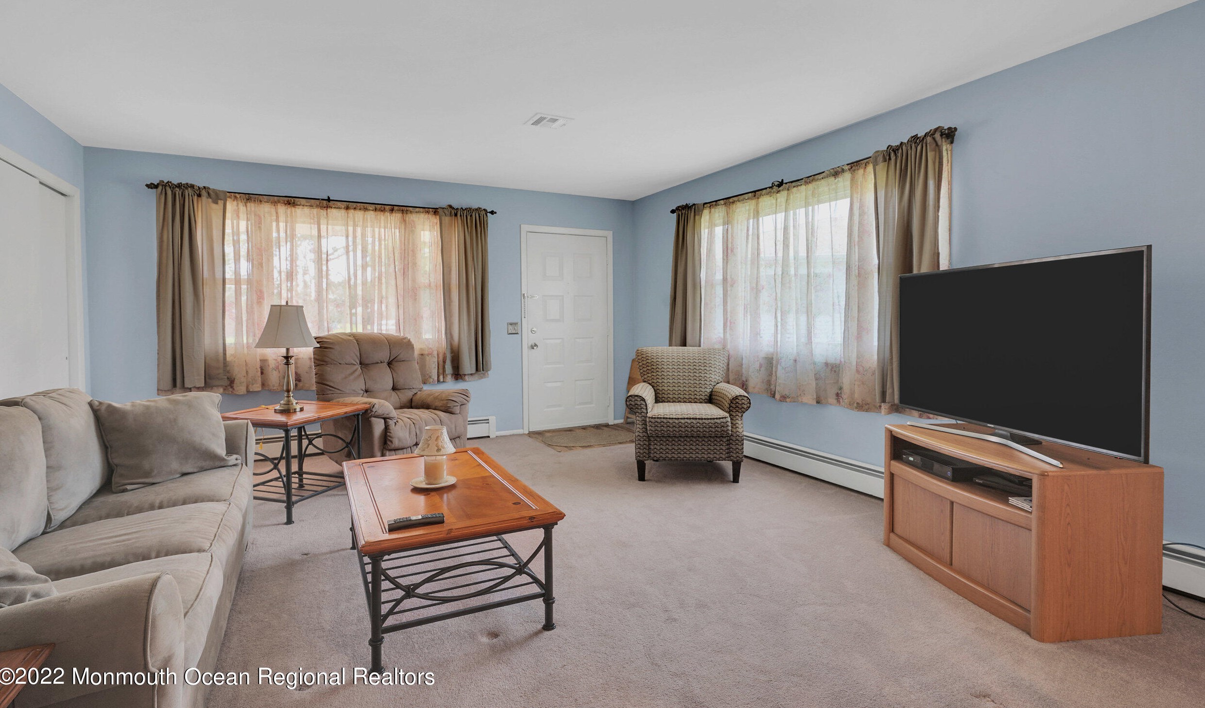 13 Miramar Ct, Toms River NJ  08757-3835 exterior