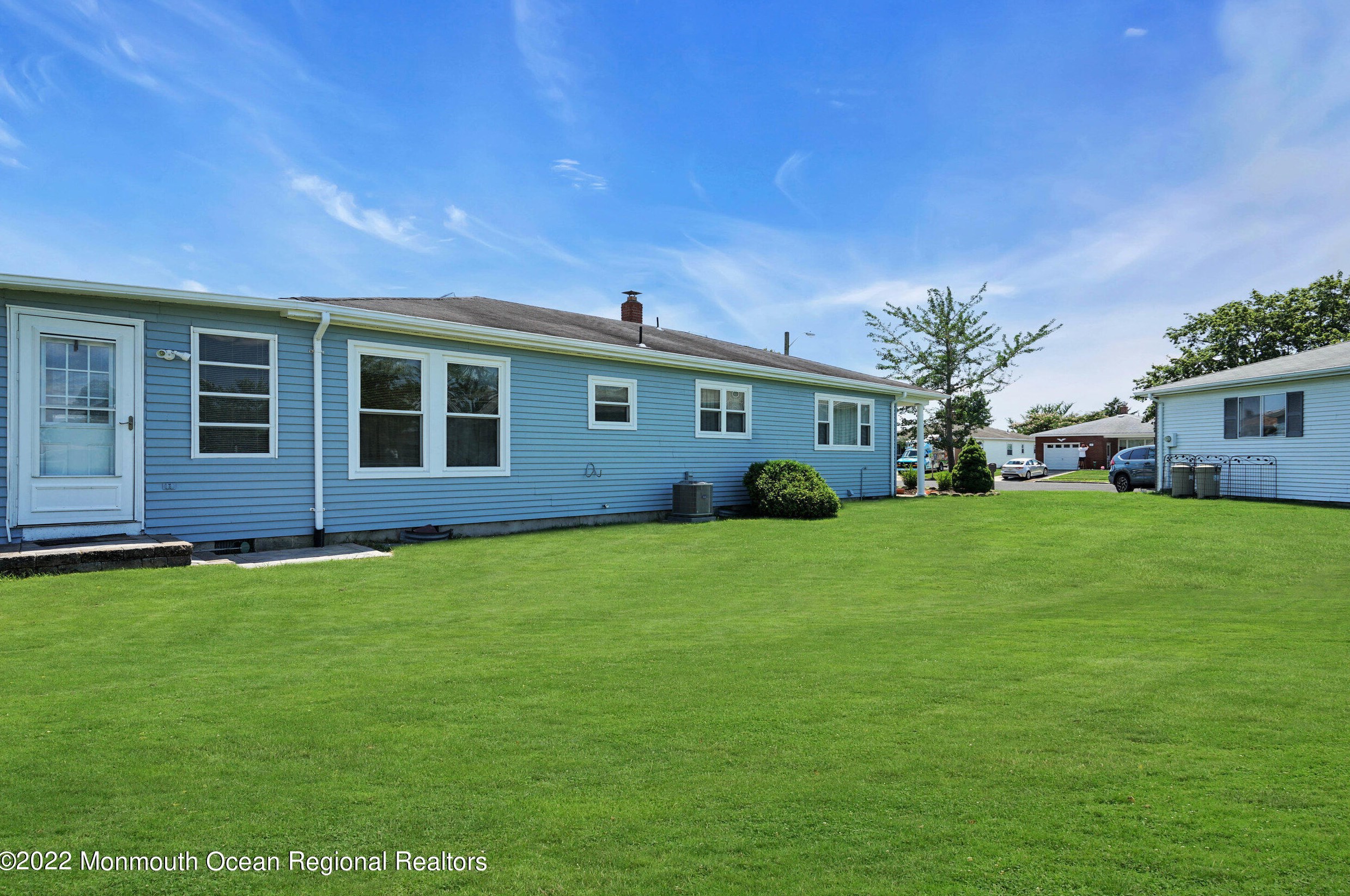 13 Miramar Ct, Toms River NJ  08757-3835 exterior