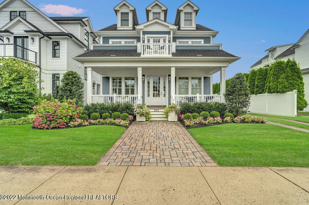 414 9th Ave, Belmar, NJ 07719